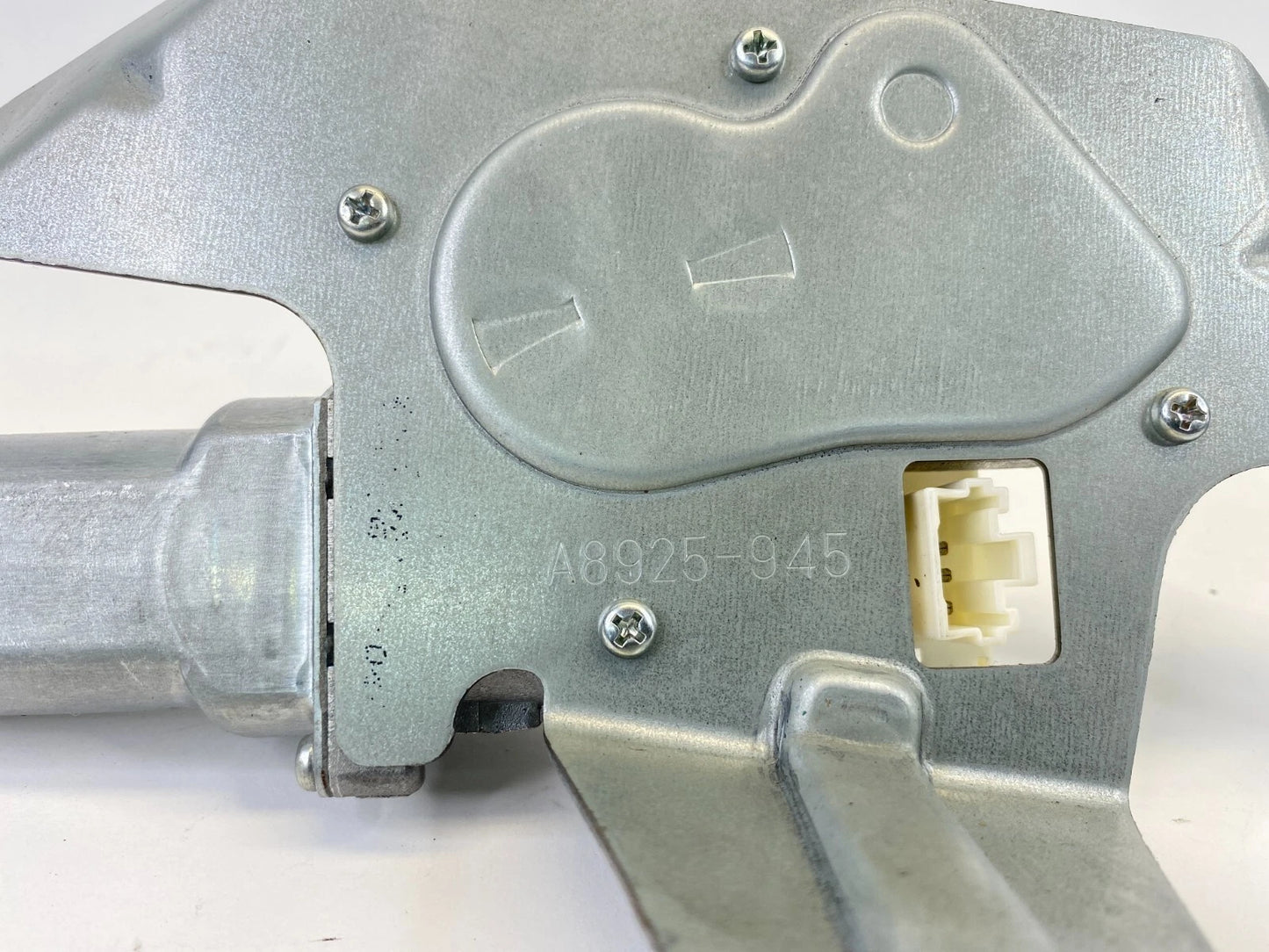 2010-2017 CHEVROLET EQUINOX REAR WINDSHIELD WIPER MOTOR ASSEMBLY OEM A8925-945