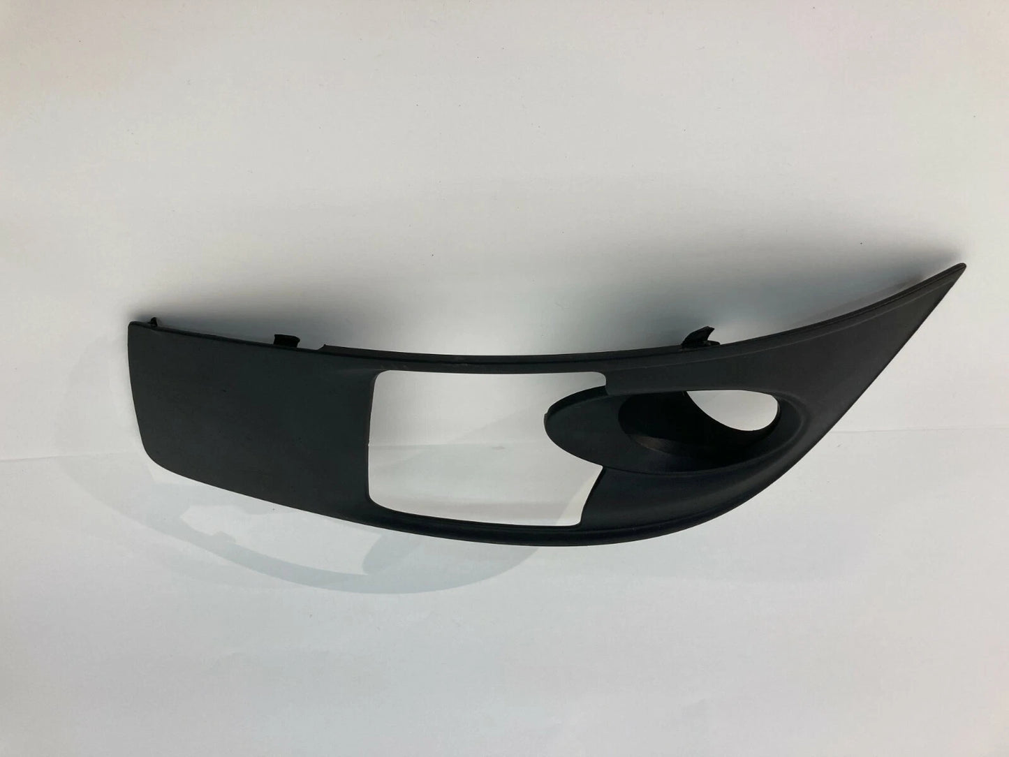 2007-2010 SATURN OUTLOOK FRONT LEFT DRIVER SIDE FOG LAMP TRIM COVER 15947965 OEM