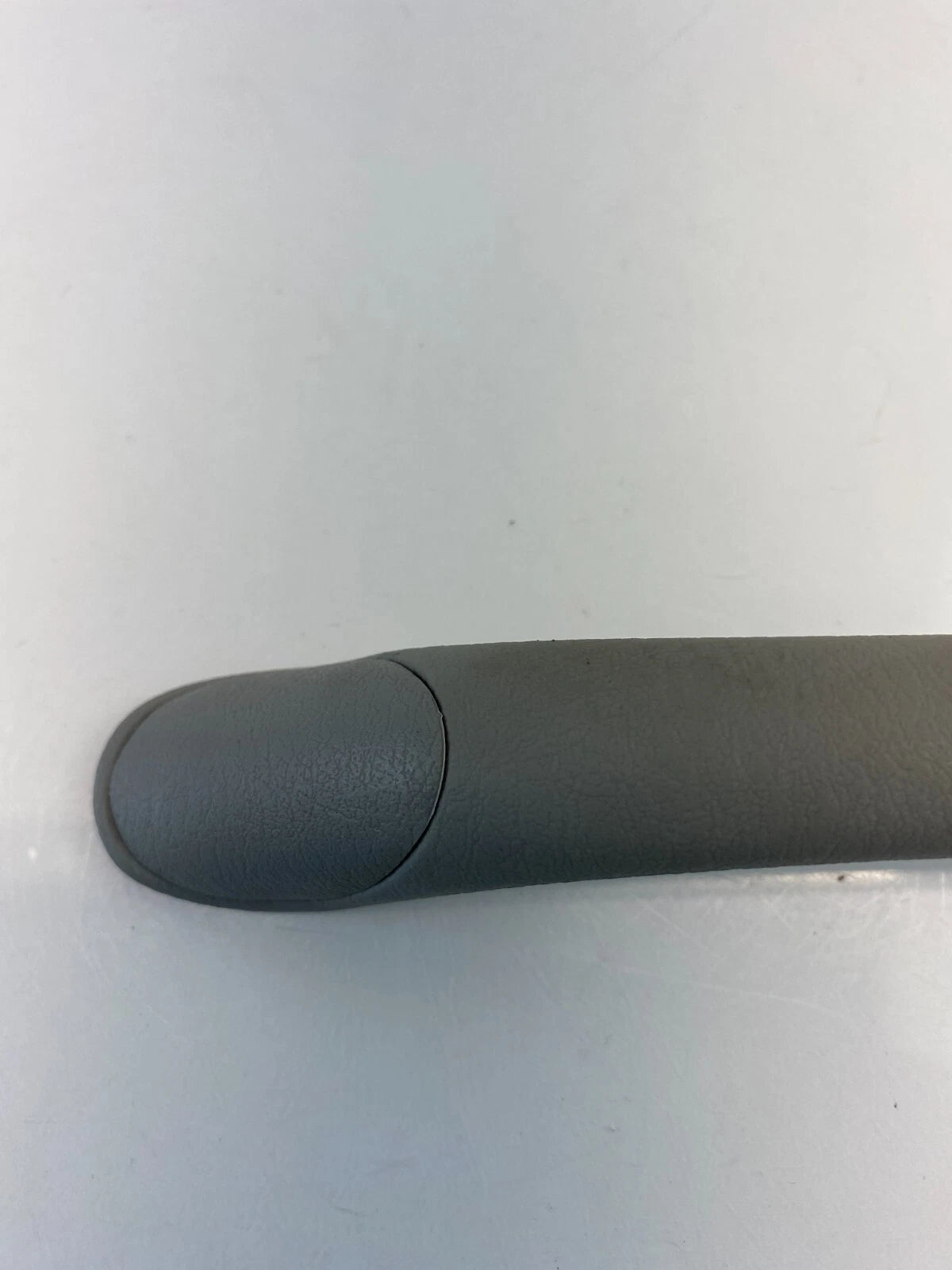 2001-2007 TOYOTA HIGHLANDER ROOF REAR LEFT DRIVER INNER INTERIOR GRAB HANDLE BAR