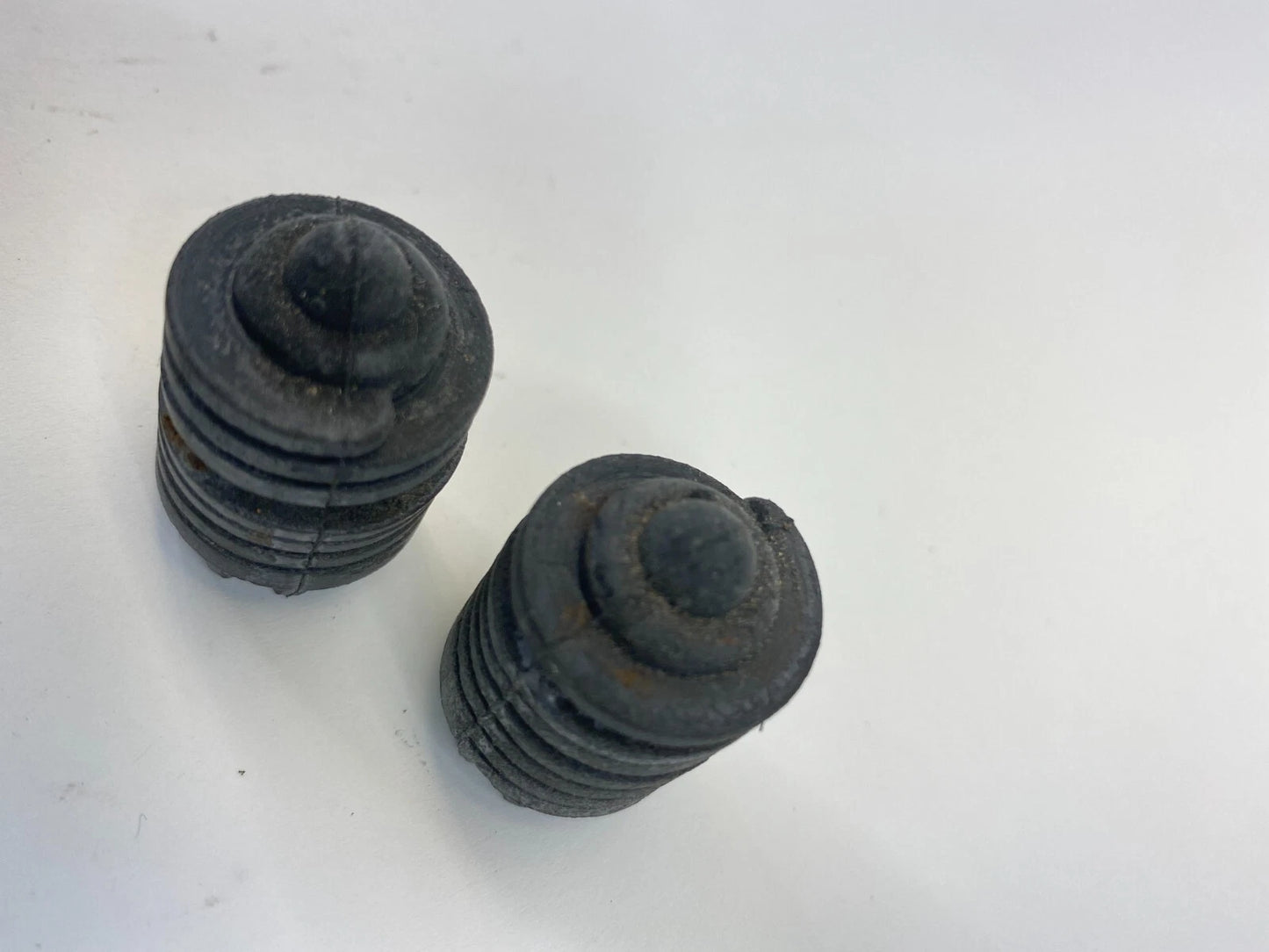 2004-2010 BMW X3 FRONT HOOD RUBBER CUSHION BUFFER STOPPER BUMPER SET PAIR OEM