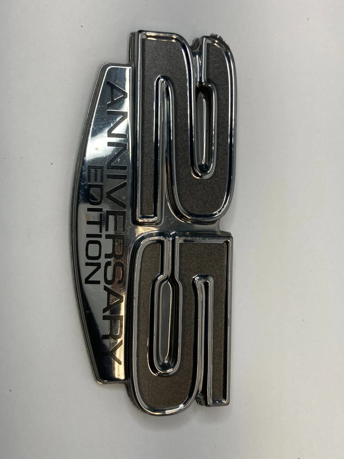 2009 DODGE GRAND CARAVAN FRONT DOOR 25 ANNIVERSAY EDITION EMBLEM LOGO BADGE OEM