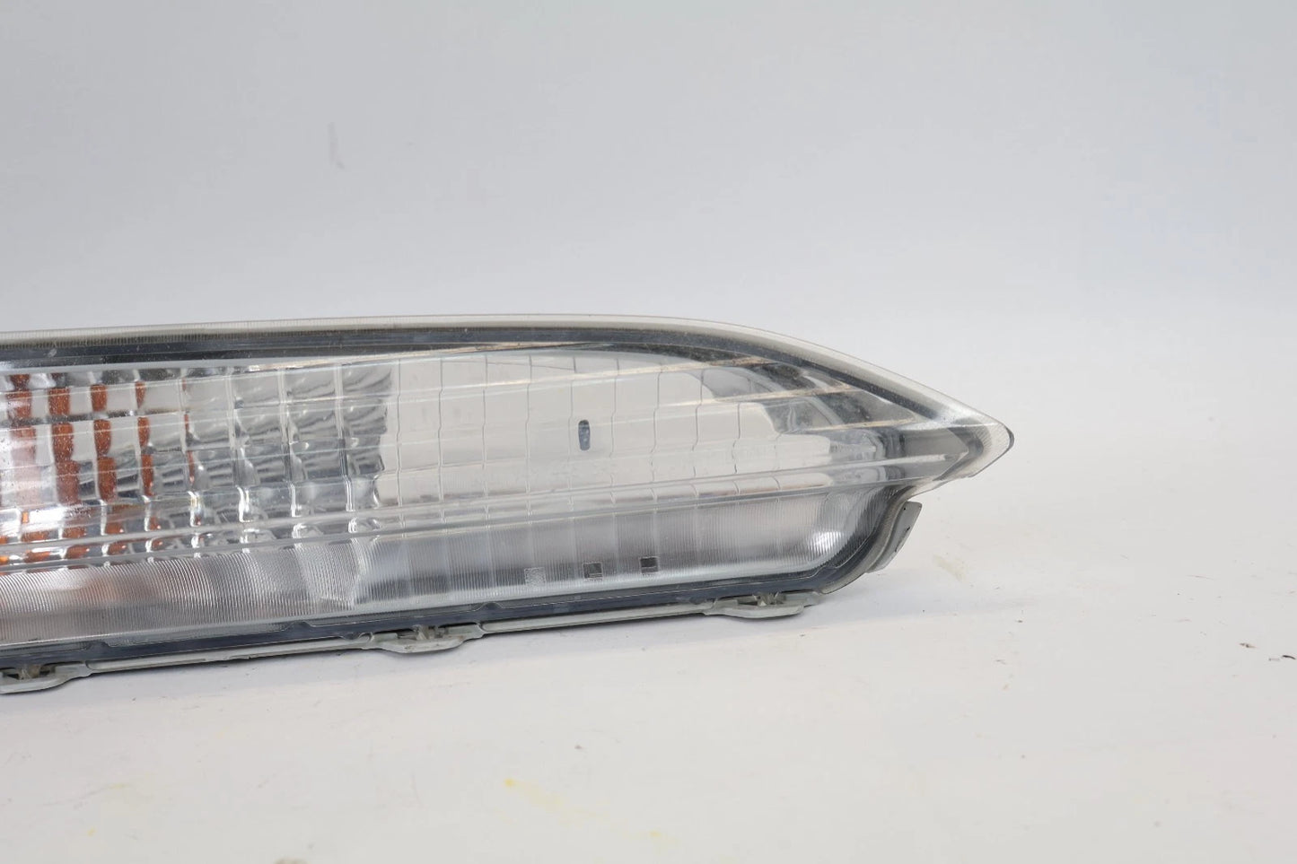 2016-2018 HONDA PILOT PASSENGER RIGHT BUMPER TURN SIGNAL PARKING LIGHT OEM