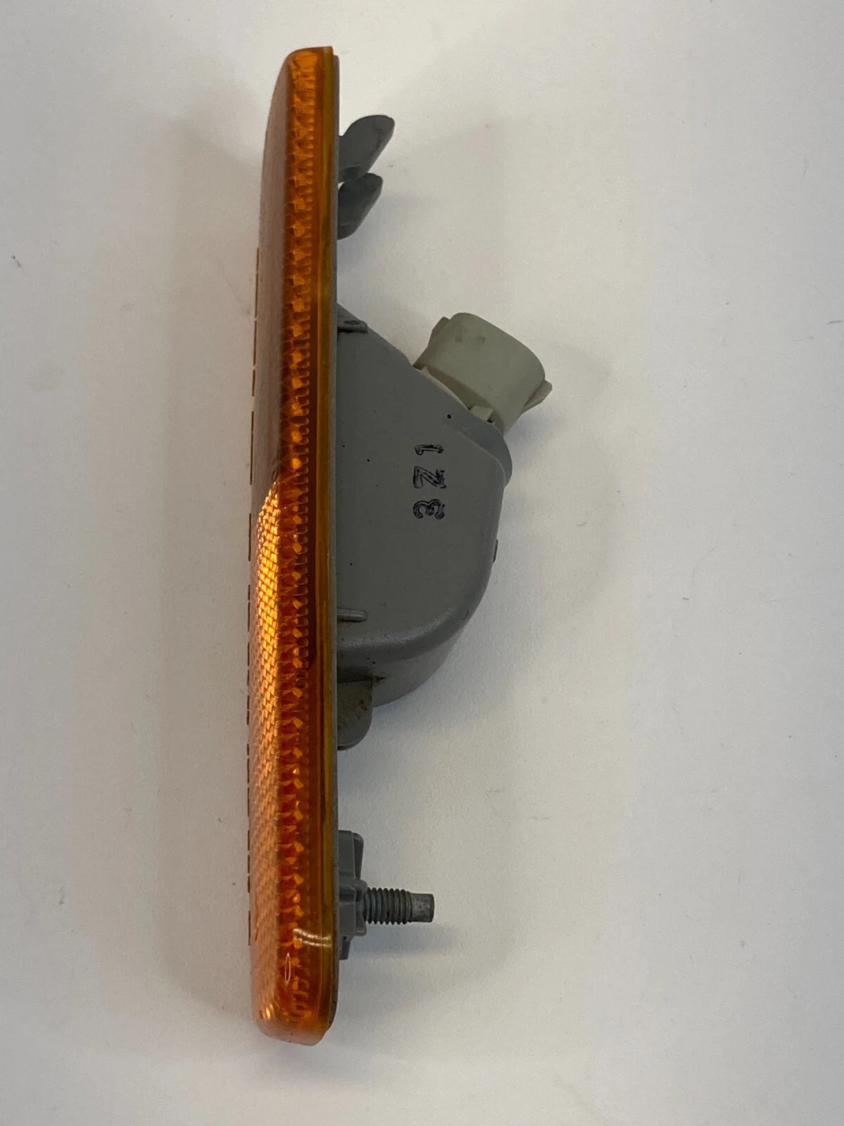 99 00 01 02 03 LEXUS RX300 FRONT RIGHT PASSENGER BUMPER MARKER LIGHT LAMP OEM