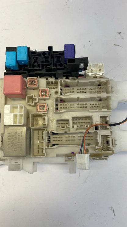 06-08 TOYOTA RAV4 INTERIOR CABIN FUSE JUNCTION RELAY BLOCK BOX 82730-42050 OEM