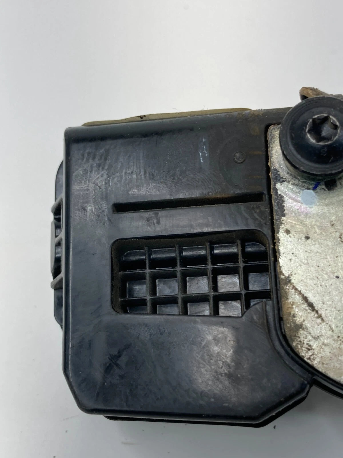 2004-2006 CADILLAC SRX REAR LEFT SIDE DOOR LOCK LATCH ACTUATOR L15817023 OEM