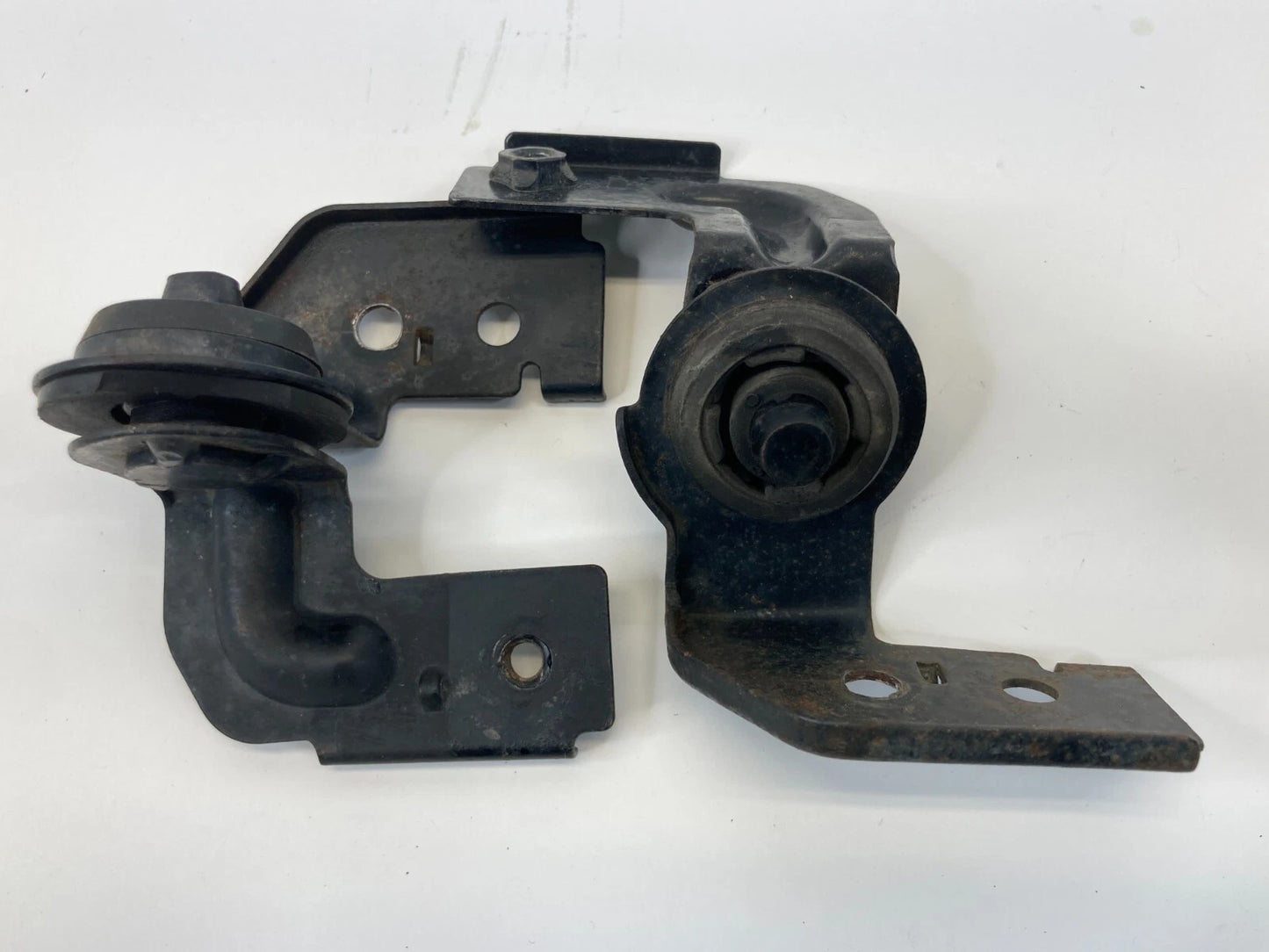2005-2009 SUBARU OUTBACK CONDENSER SUPPORT BRACKET SET ASSEMBLY OEM