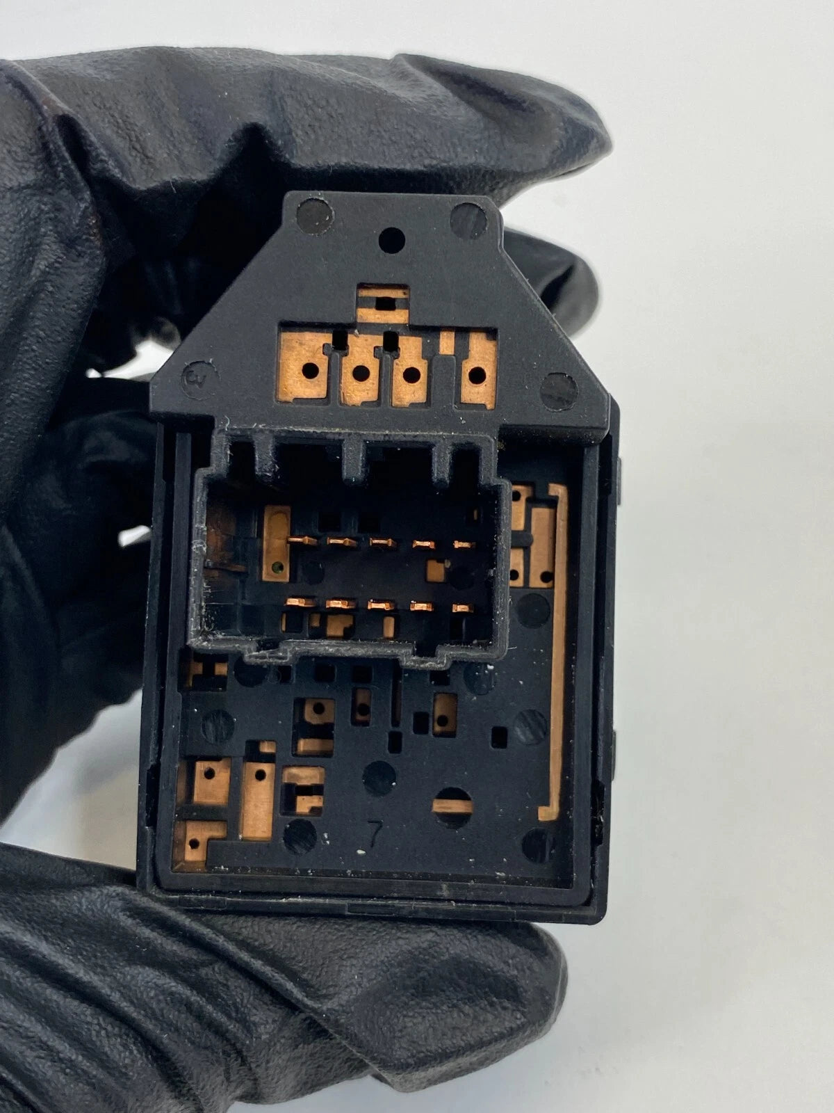 2007-2010 HYUNDAI ELANTRA FRONT LEFT SIDE DOOR POWER MIRROR CONTROL SWITCH OEM