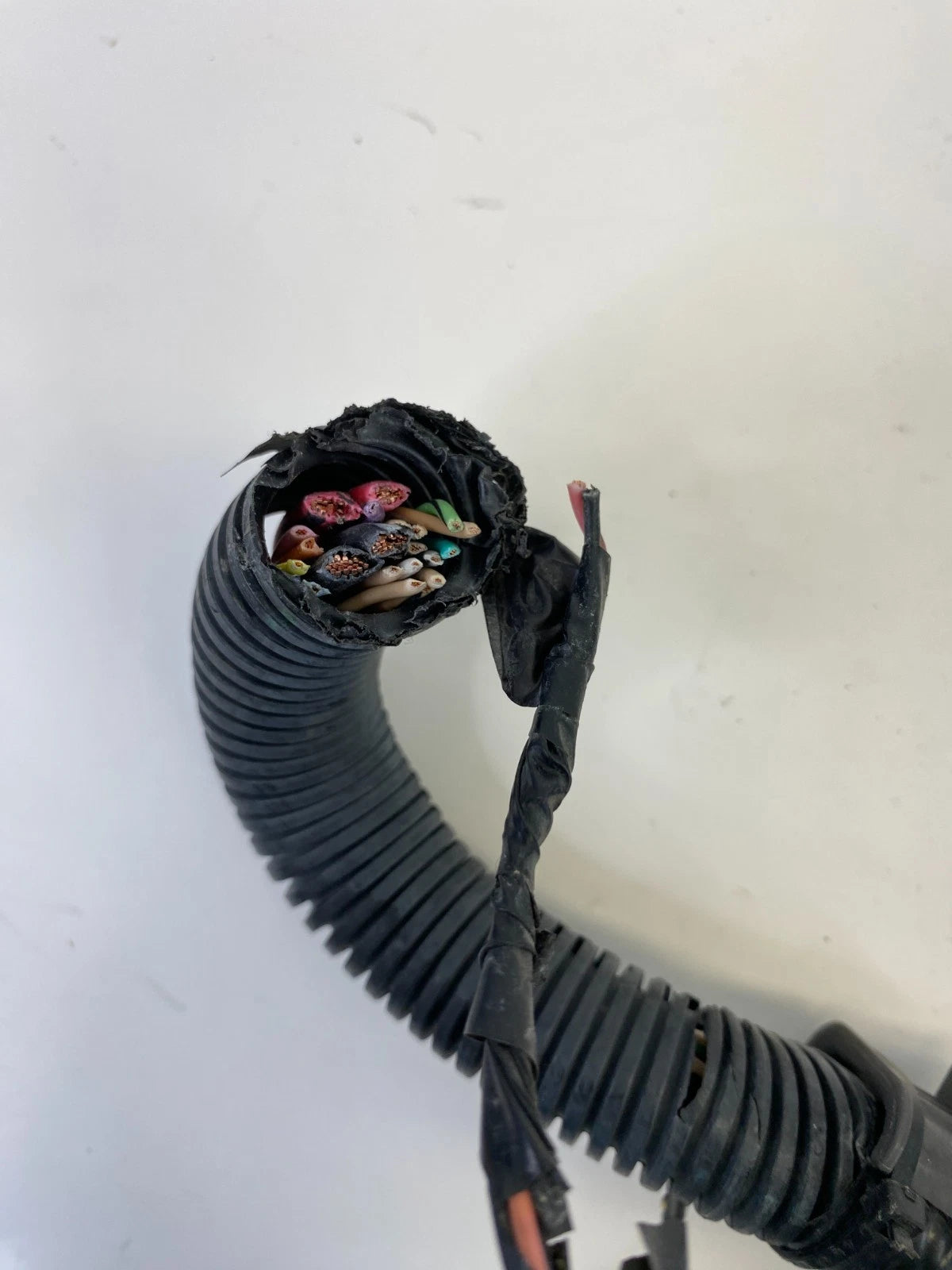 2011 2012 CHEVROLET MALIBU 2.4L FWD ABS ANTI LOCK BRAKE PUMP PLUG WIRE CONNECTOR