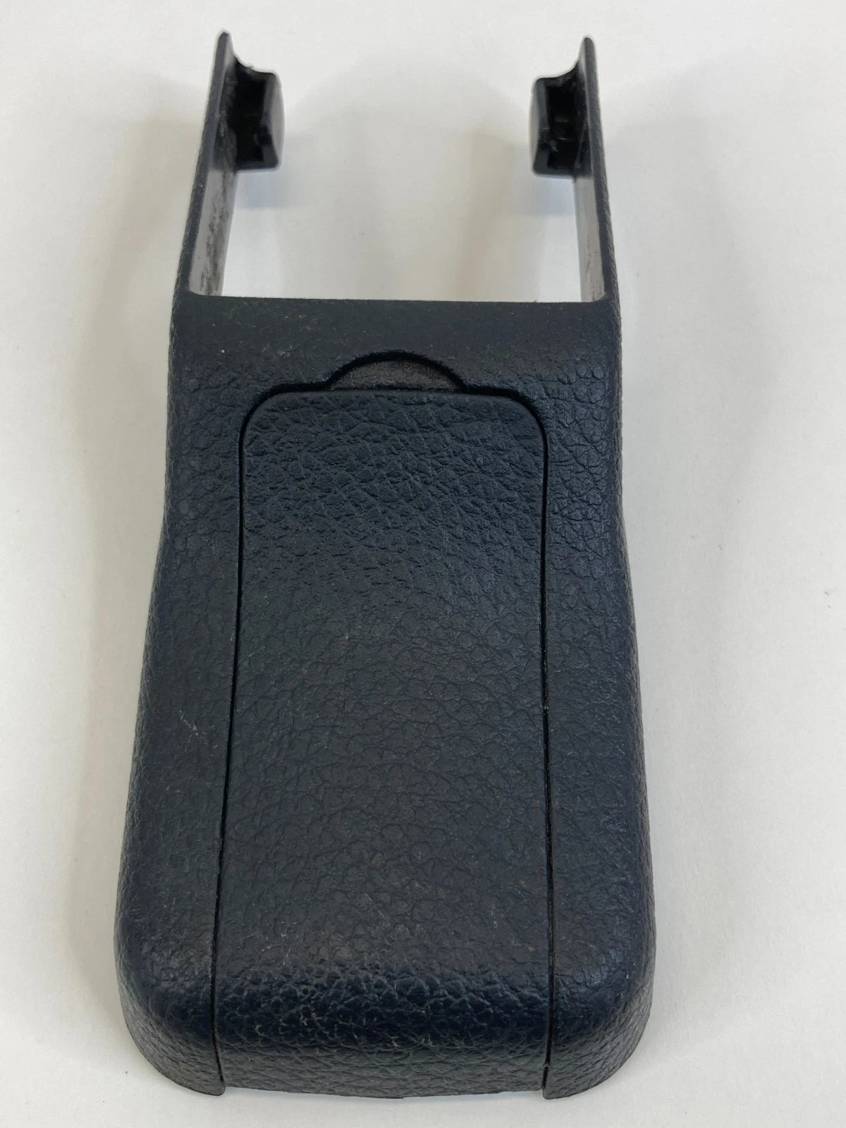 2013-2019 HYUNDAI SANTA FE REAR RIGHT SEAT TRACK END COVER TRIM SET OF 4 OEM