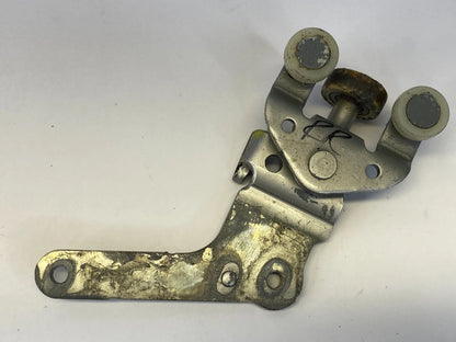 2004-2010 TOYOTA SIENNA REAR RIGHT CENTER SLIDING DOOR HINGE ROLLER RAIL OEM