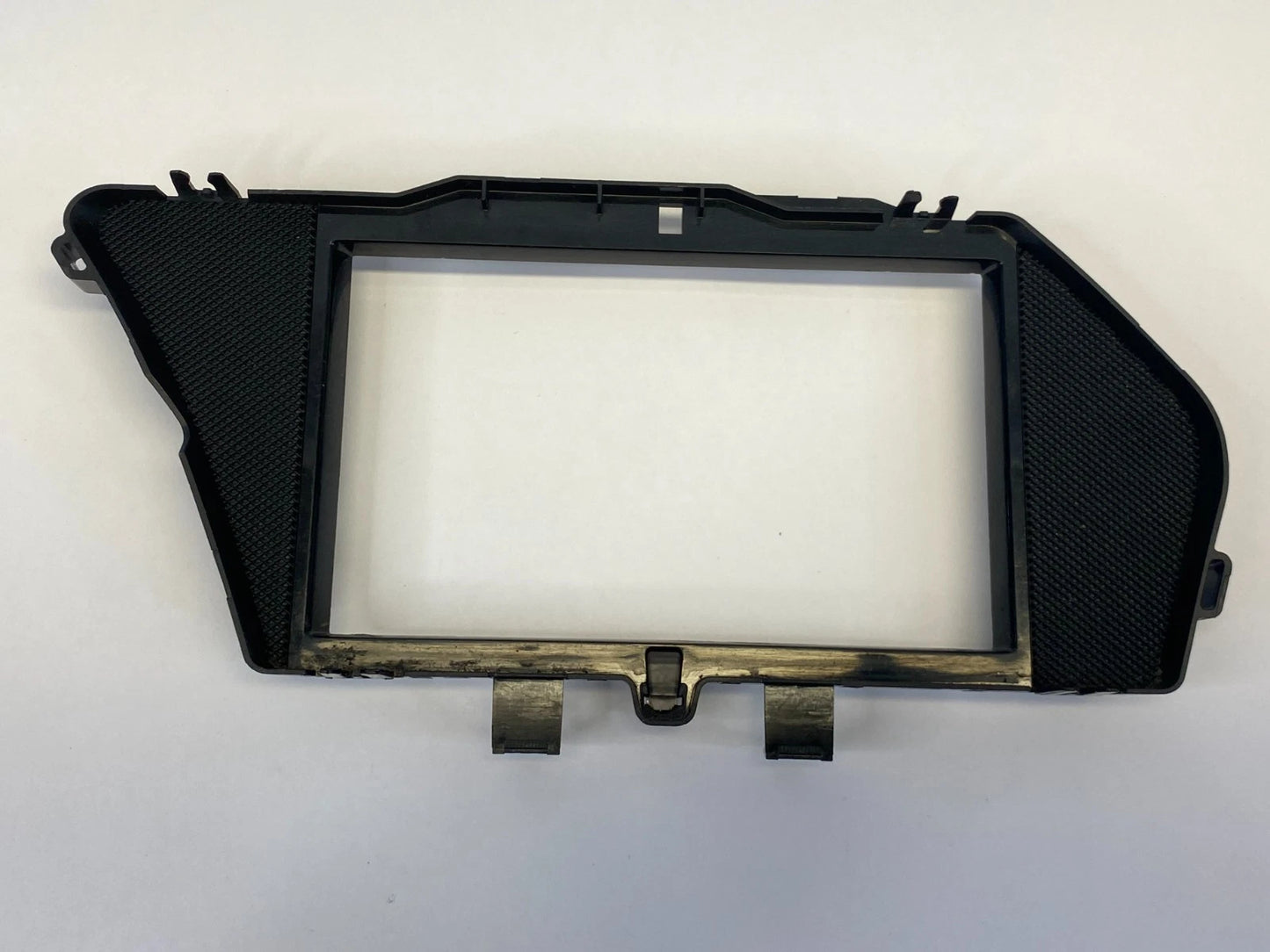 2010-2012 MERCEDES-BENZ GLK350 DASH SCREEN DISPLAY BEZEL TRIM COVER A2046801789