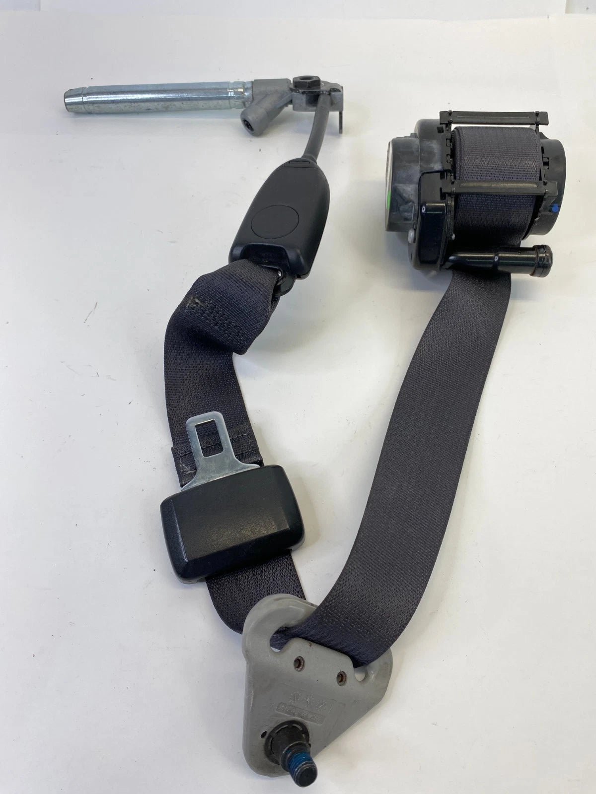 2011 2012 CHEVROLET MALIBU FRONT RIGHT PASSENGER SEAT BELT RETRACTOR 616732400C