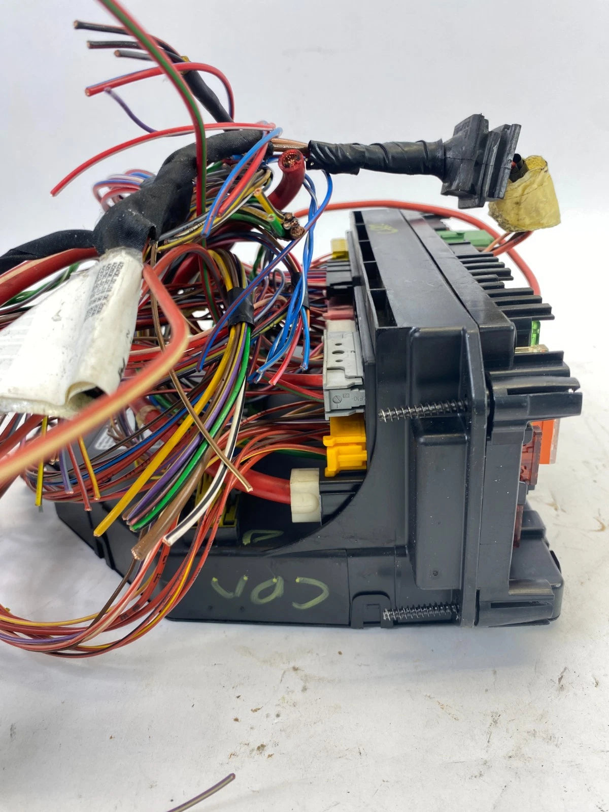 2010-2012 MERCEDES-BENZ GLK350 FRONT SAM MODULE FUSE BOX RELAY A212-900-59-12