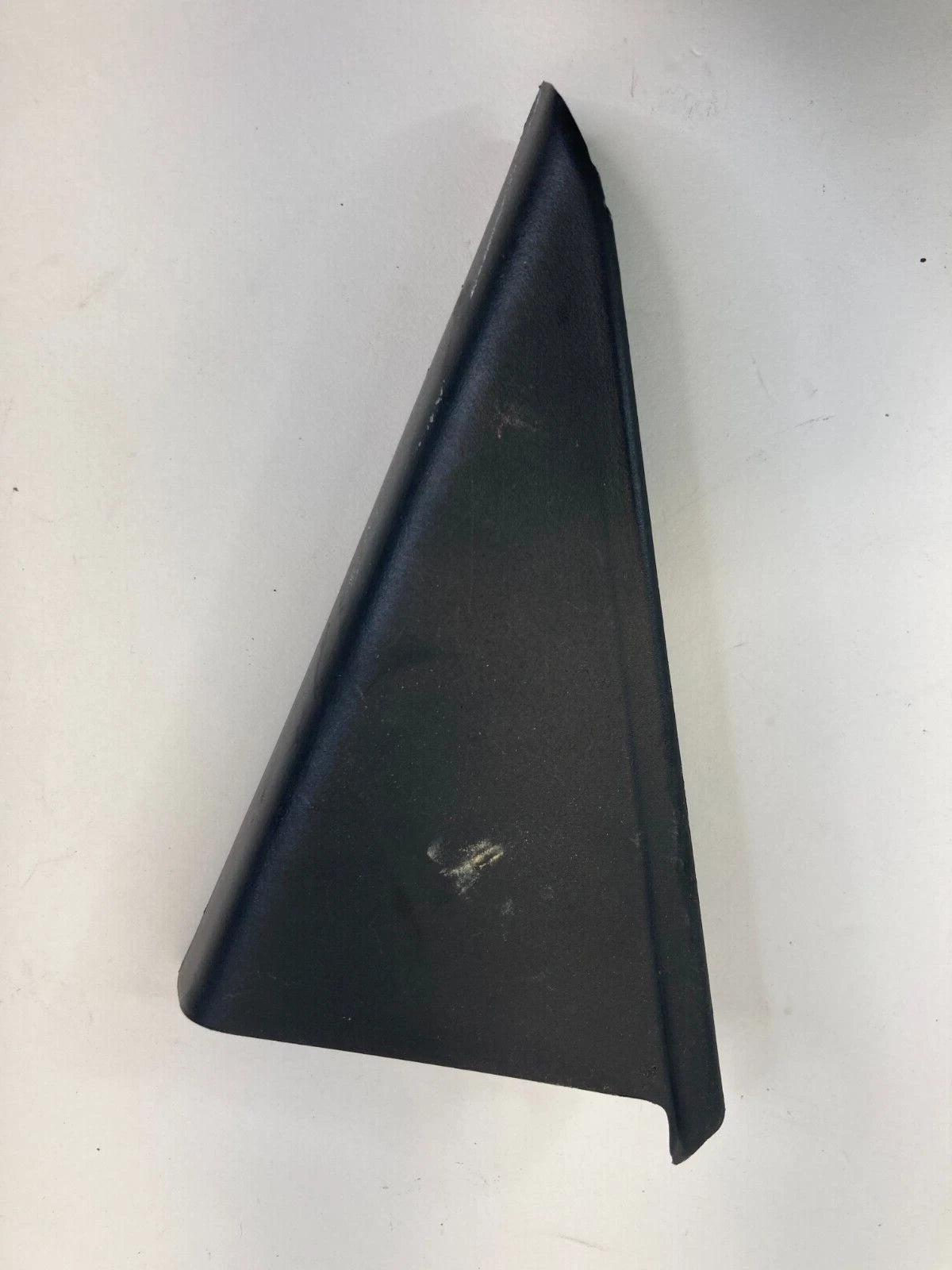 2007-2010 HYUNDAI ELANTRA SEDAN REAR RIGHT INNER DOOR FILLER MOLDING 83920-2H001