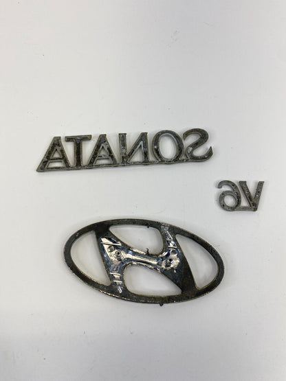 2002-2005 Hyundai Sonata V6 Rear Trunk Deck Lid Logo Emblem Badge Set OEM