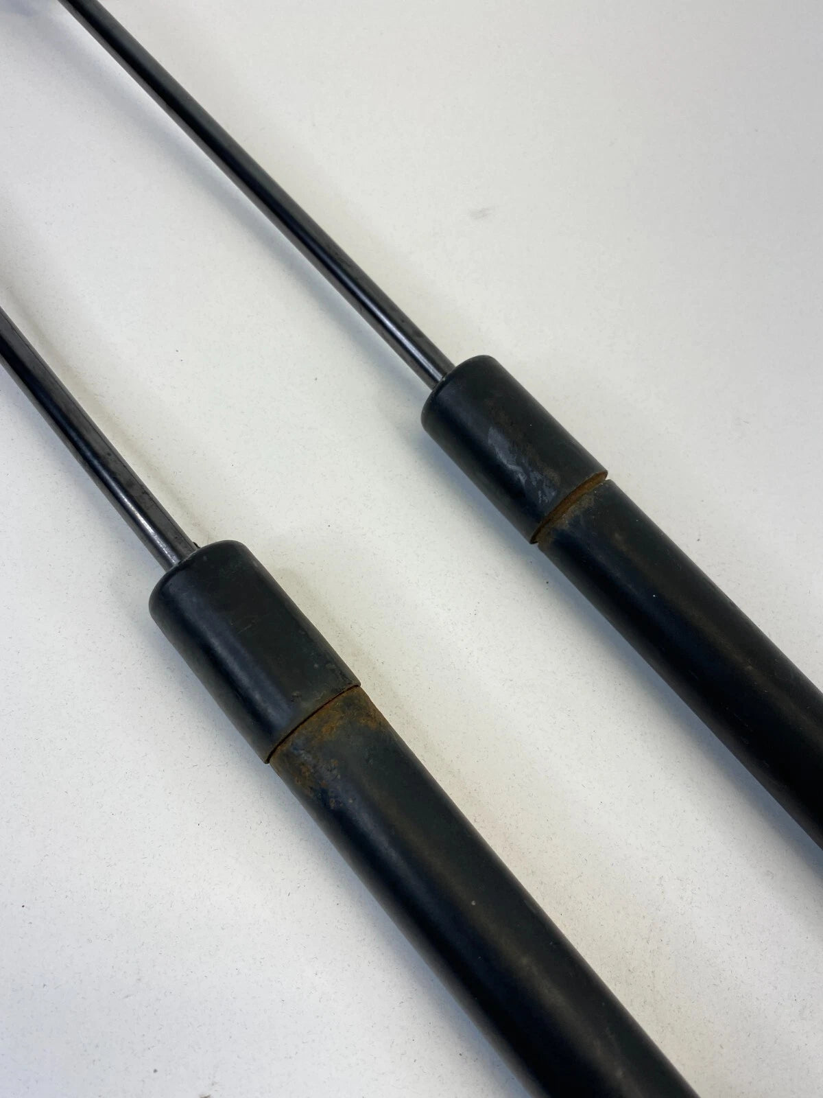 2008-2011 MERCURY MARINER REAR TRUNK HATCH LIFT CYLINDER SUPPORT SHOCK STRUT OEM