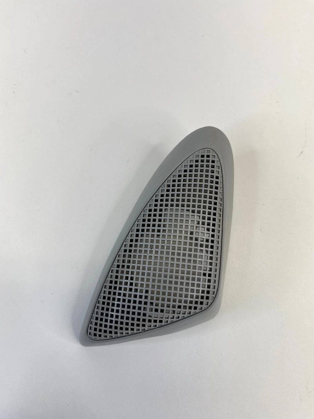 2004-2006 CADILLAC SRX RH RIGHT PASSENGER A PILLAR TWEETER COVER OEM 15214041