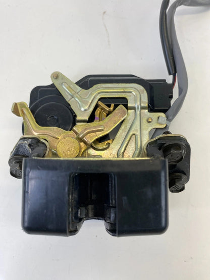 2004-2010 TOYOTA SIENNA MANUAL LIFTGATE LATCH LOCK ACTUATOR HATCH RELEASE OEM
