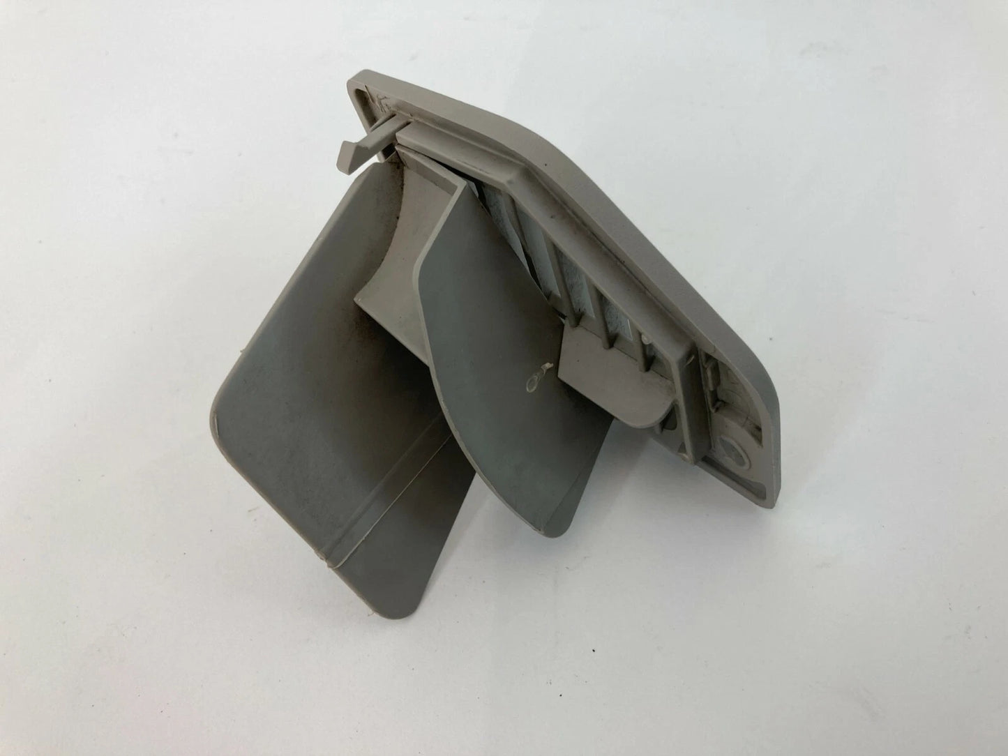 2011-2020 DODGE GRAND CARAVAN FRONT RIGHT PASSENGER LOWER DASH AIR VENT GRILL