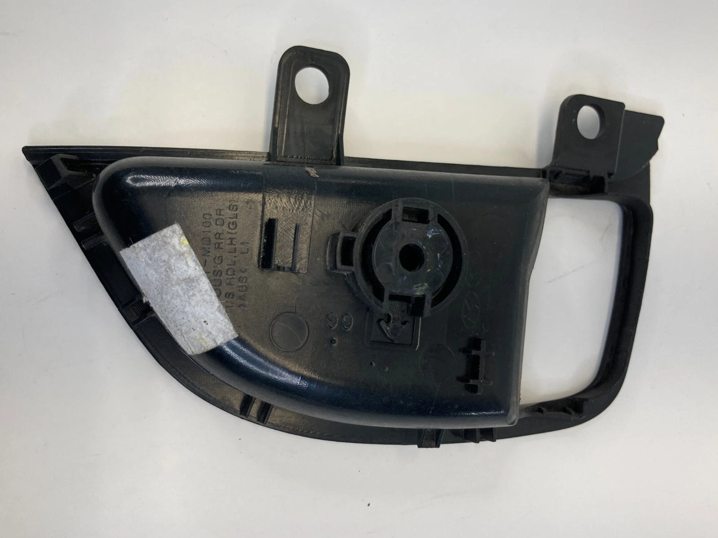 11-16 HYUNDAI ELANTRA REAR LEFT INNER DOOR HANDLE BEZEL COVER 83611-MD100 OEM