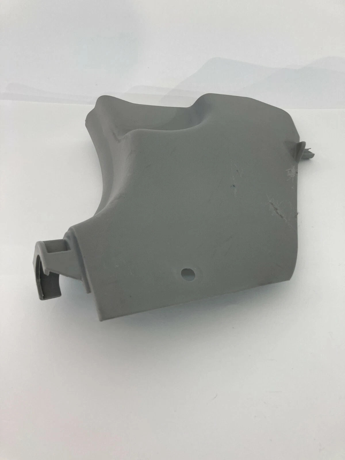 2007 2008 HYUNDAI ACCENT LEFT DRIVER SIDE COWL TRIM COVER PANEL 85823-1E001 OEM