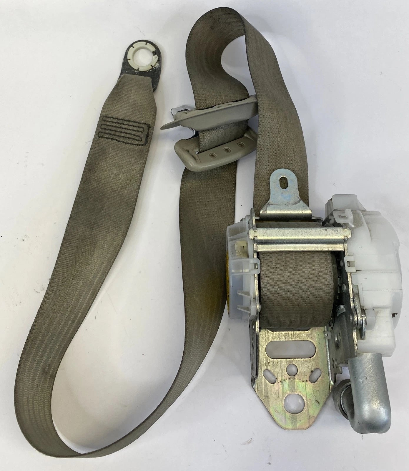 2010-2013 TOYOTA PRIUS FRONT RIGHT PASSENGER SIDE SEAT BELT RETRACTOR OEM