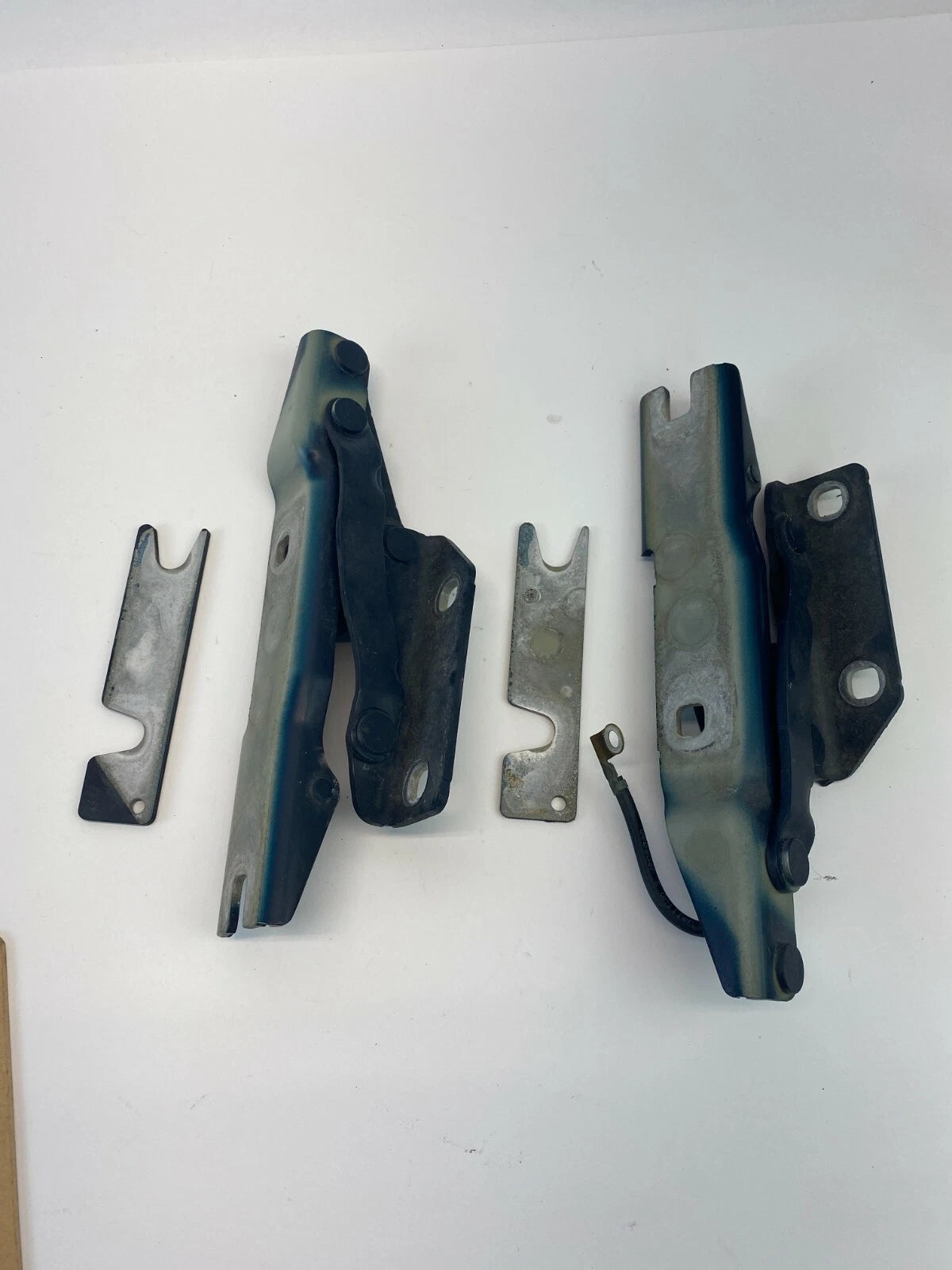 2004 2005 BMW 545I FRONT HOOD PANEL LOCK LATCH HINGE PAIR SET 4161-7 OEM