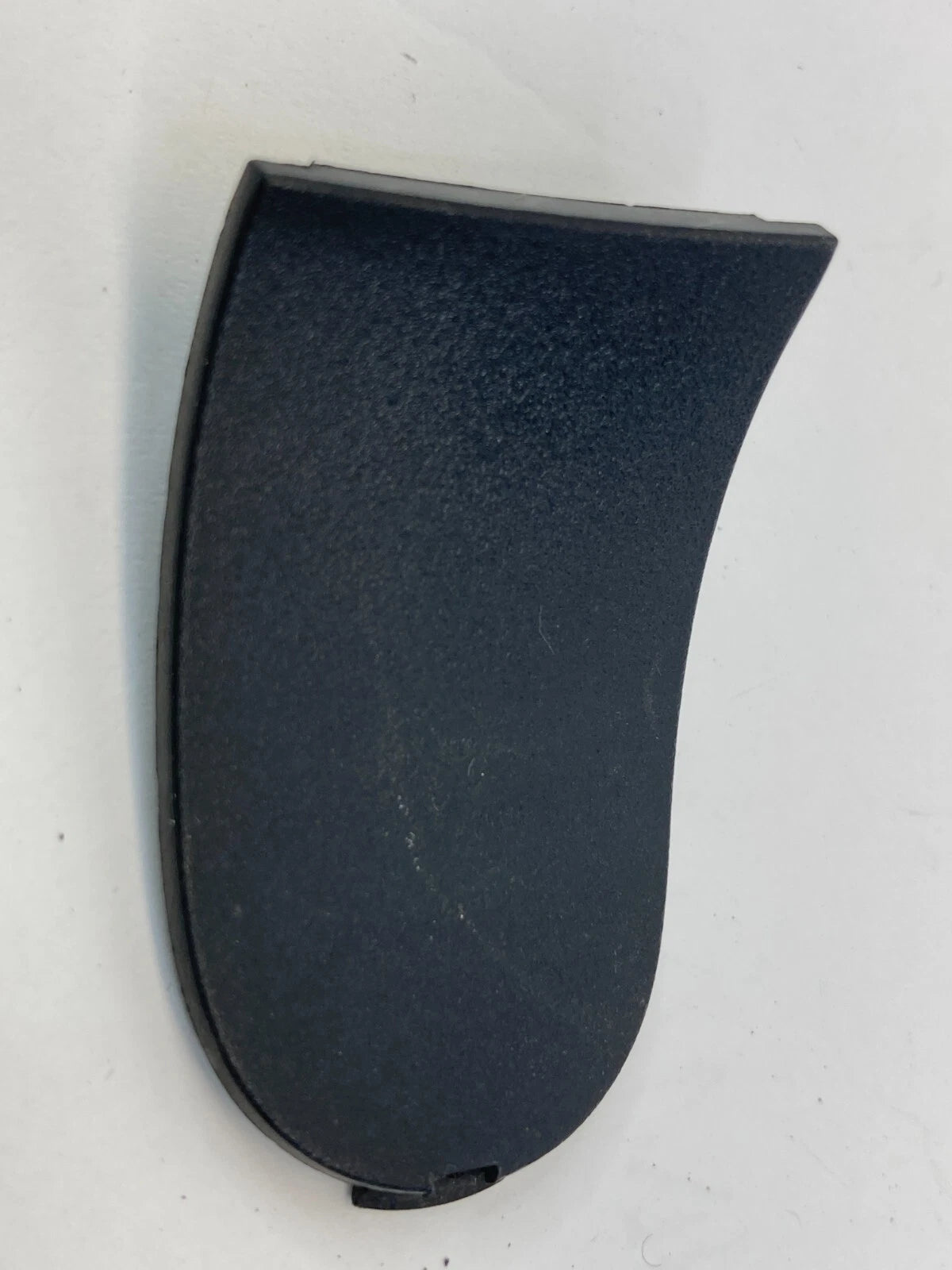 2006 BMW 330I 330XI LEFT SIDE BUMPER SUPPORT CAP COVERING 713403705 OEM