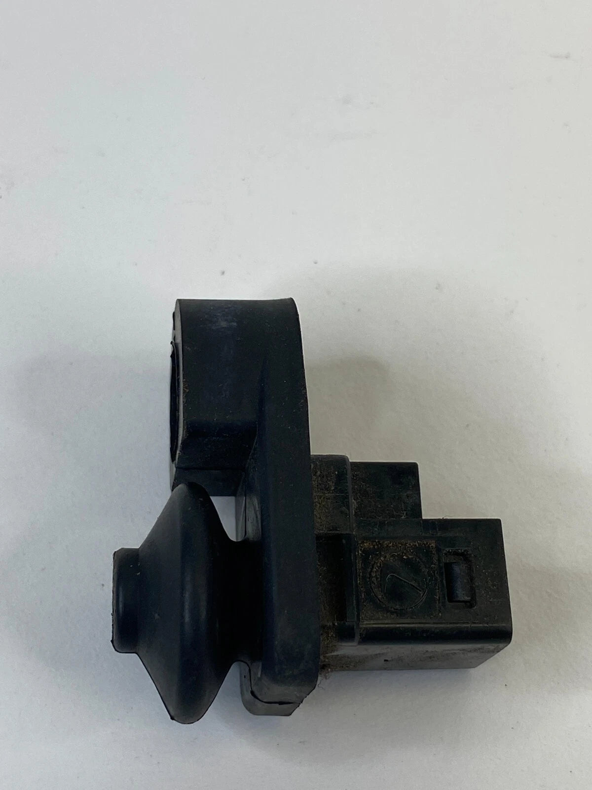 2003-2013 SUBARU FORESTER 02-14 IMPREZA REAR LEFT DOOR AJAR SWITCH JAMB SENSOR