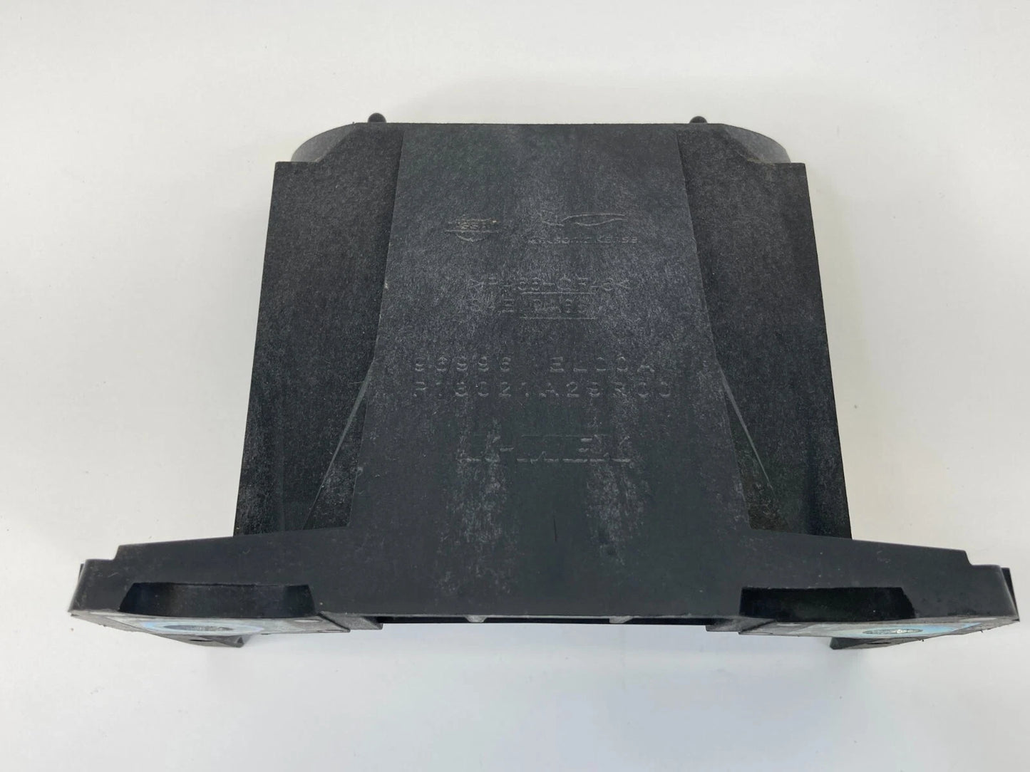 07-12 NISSAN VERSA CENTER CONSOLE SHIFT COVER PLATE LOWER BRACKET 96996-EL00A