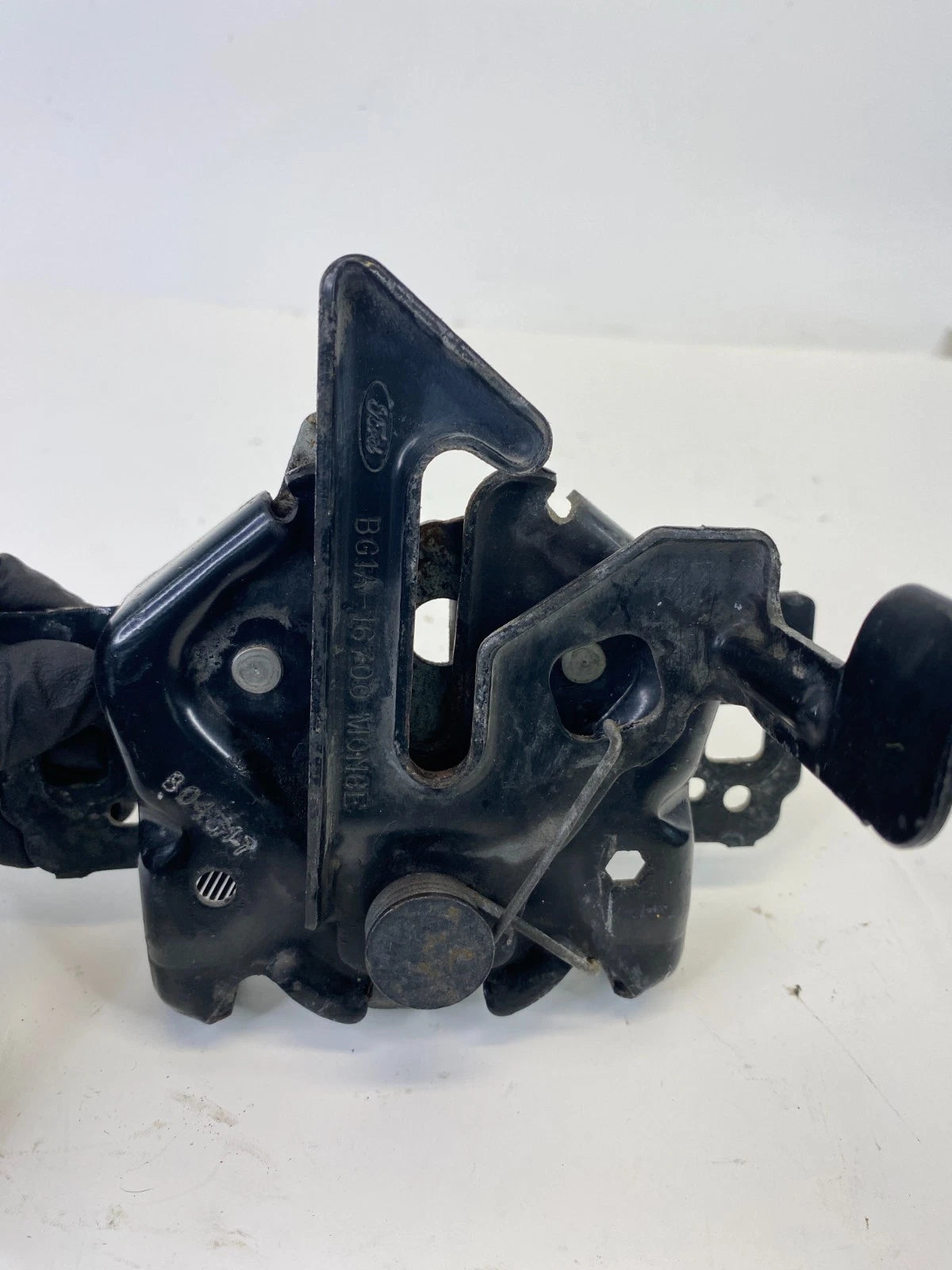 2013-2019 Ford Taurus Police Interceptor Seda Hood Latch Lock Release Actuator