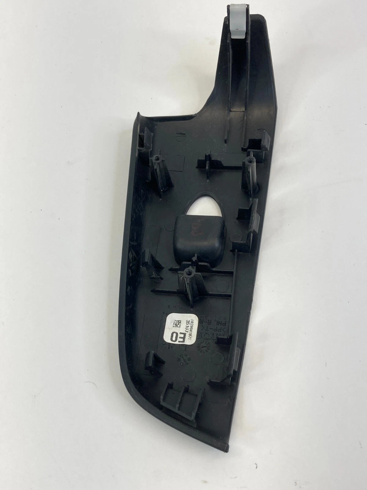 06-11 HONDA CIVIC SEDAN REAR RIGHT DOOR WINDOW SWITCH BEZEL TRIM 83741-SNA-A010
