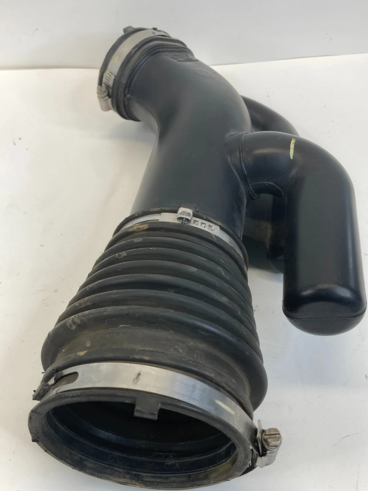 11-19 DODGE JOURNEY 3.6L AT ENGINE AIR CLEANER INTAKE TUBE HOSE 68045122AE OEM