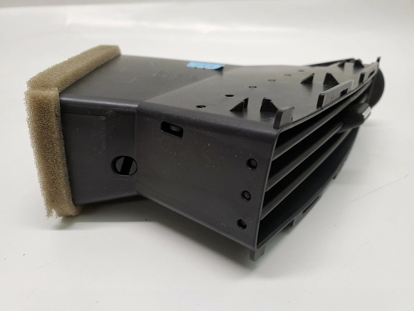 2005-2011 CADILLAC STS FRONT LEFT DRIVER CENTER DASH AC AIR VENT DUCT 25752177