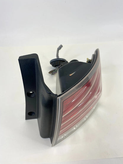 2007-2010 LINCOLN MKX REAR RIGHT SIDE OUTER TAILLIGHT LAMP 8A13-13B504-A OEM