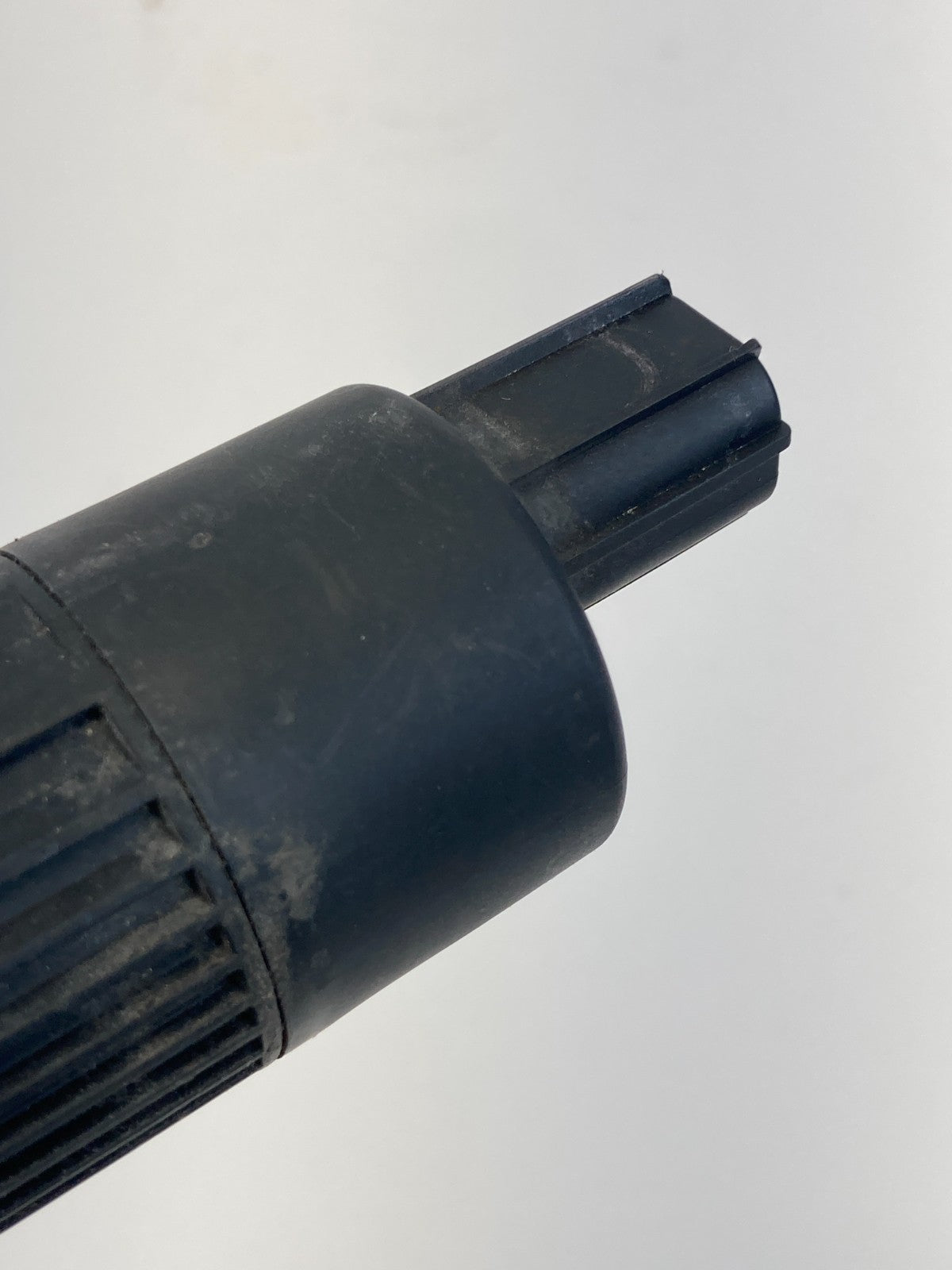 2012-2015 Chevrolet Captiva Sport Windshield Washer Reservoir Pump Motor