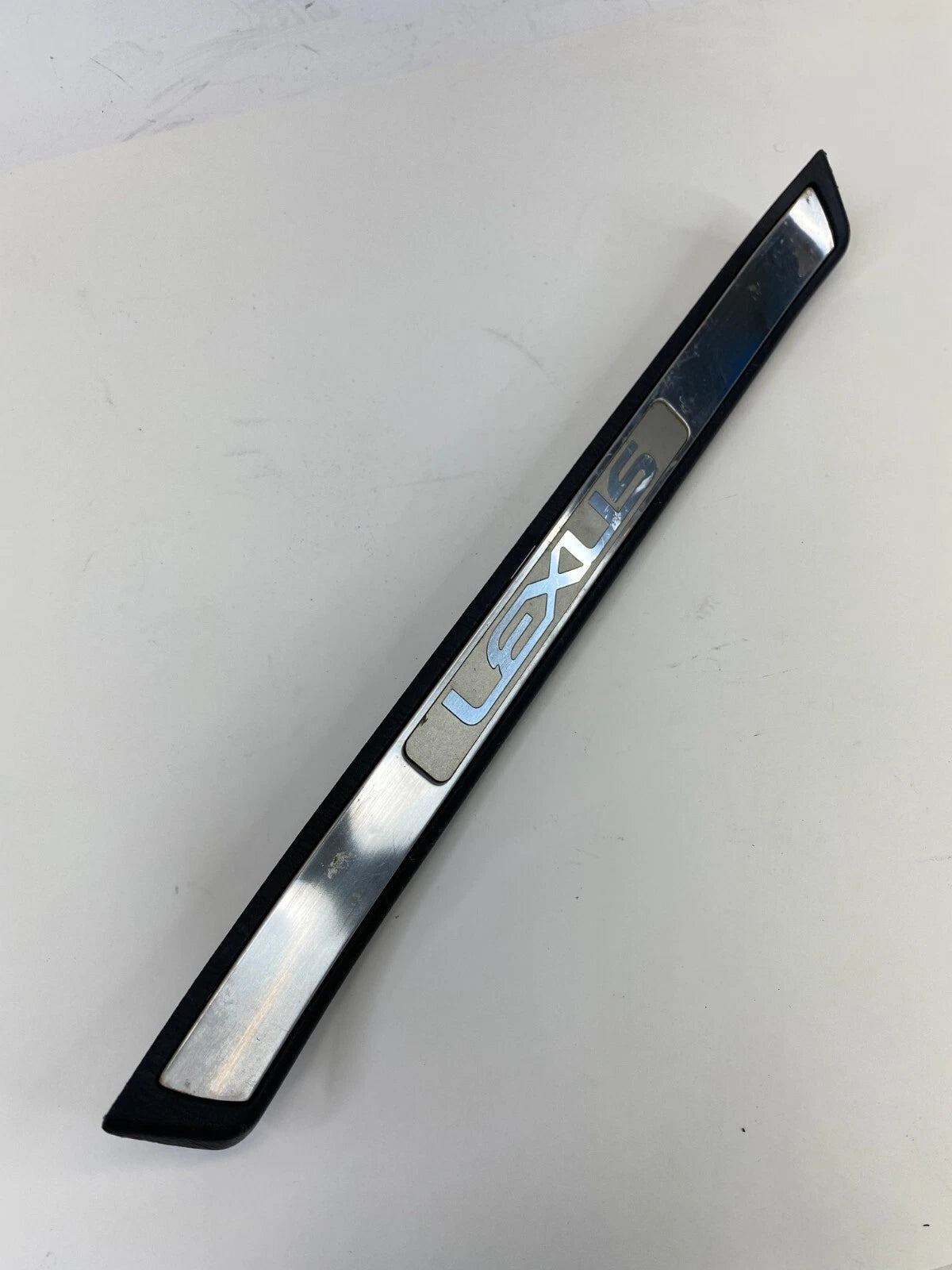 2000-2003 LEXUS RX300 REAR RIGHT PASSENGER DOOR SILL SCUFF PLATE OEM 67915-48020