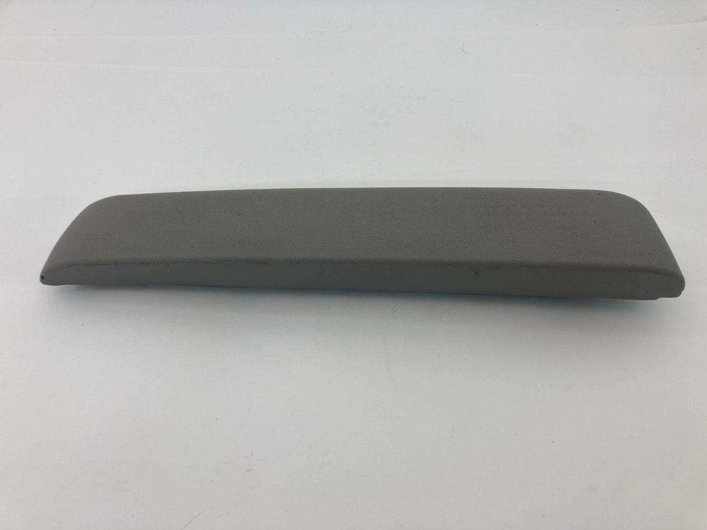 2005-2009 CHEVROLET EQUINOX REAR LEFT SIDE INTERIOR DOOR ARMREST ARM REST OEM