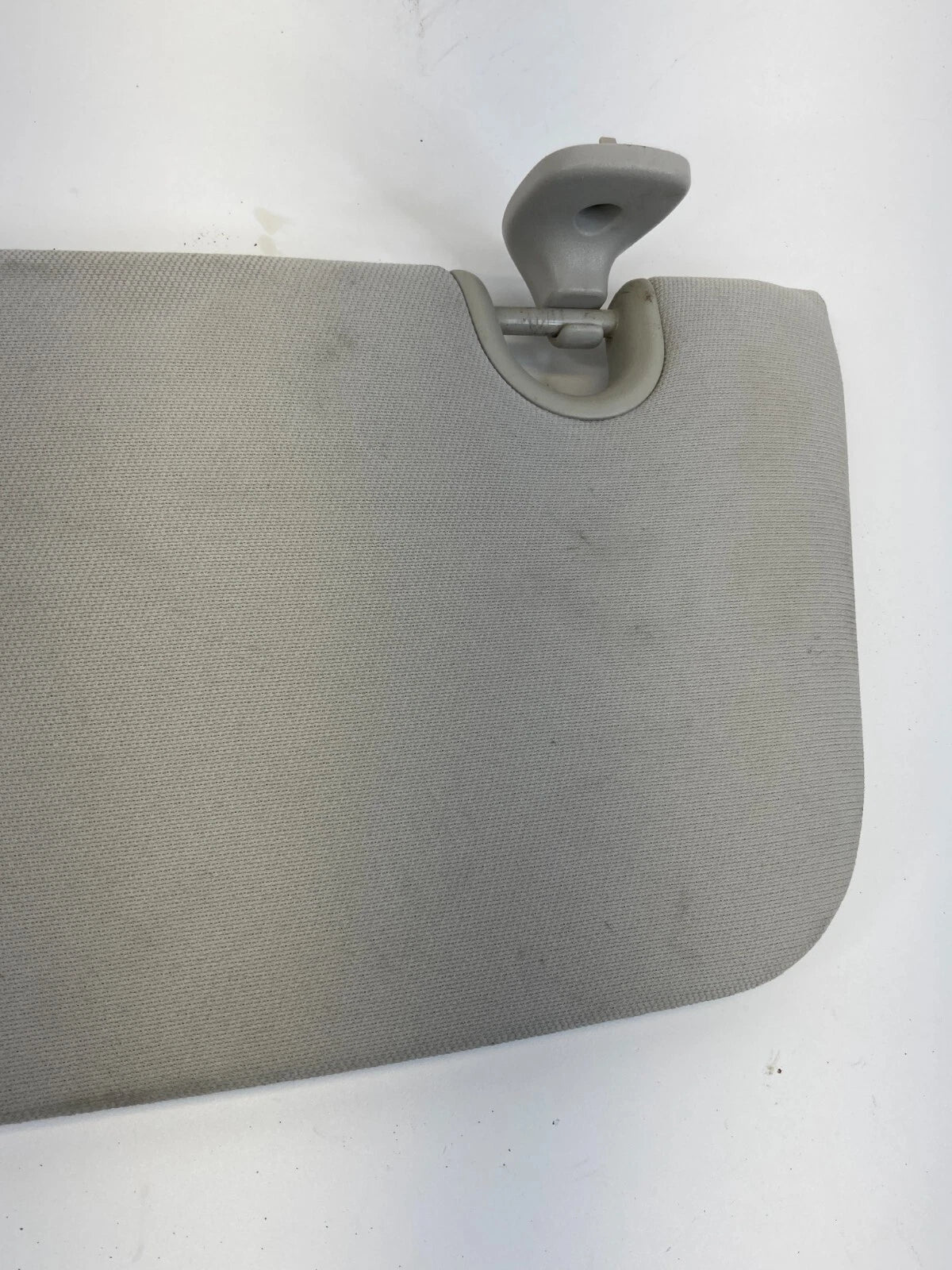 2010-2017 JEEP PATRIOT FRONT RIGHT PASSENGER SIDE SUNVISOR SUN VISOR SHADE OEM