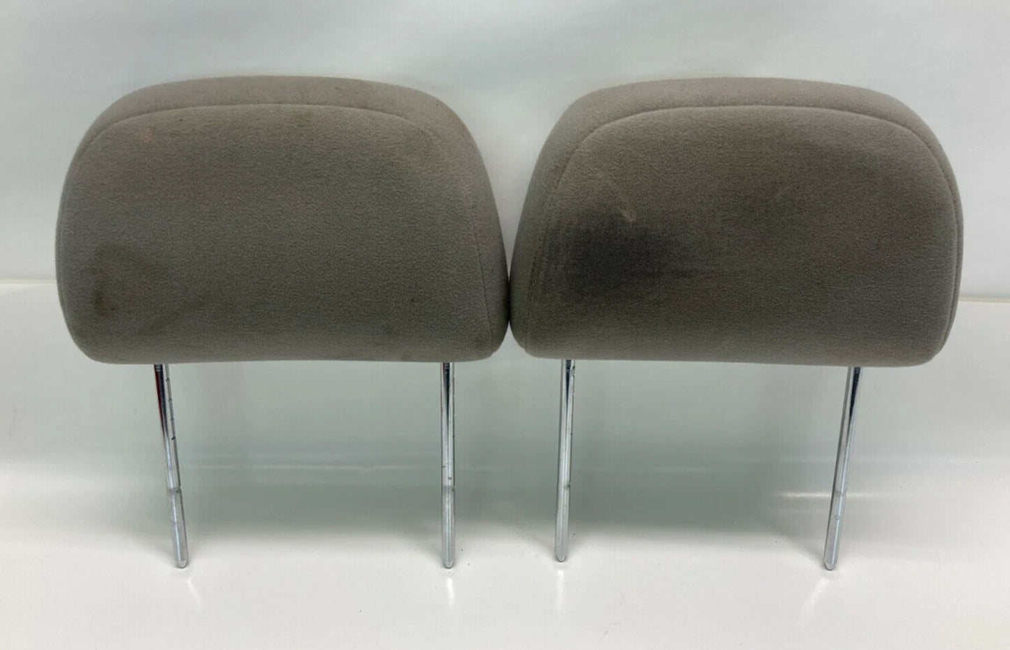 2000-2005 CHEVROLET IMPALA FRONT SEAT HEADREST LEFT & RIGHT HEAD REST CLOTH GRAY