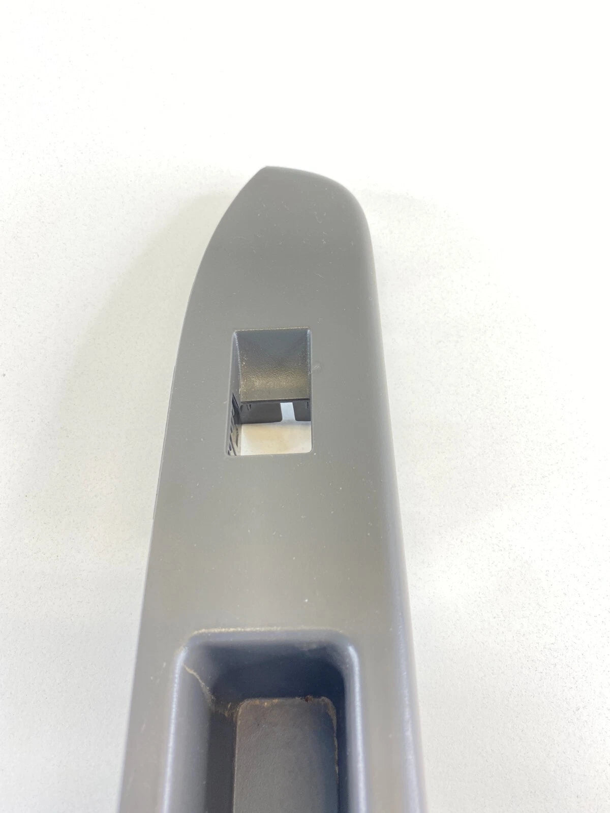 2008-2012 FORD ESCAPE REAR LEFT DRIVER WINDOW SWITCH BEZEL TRIM 8L84-78274B09