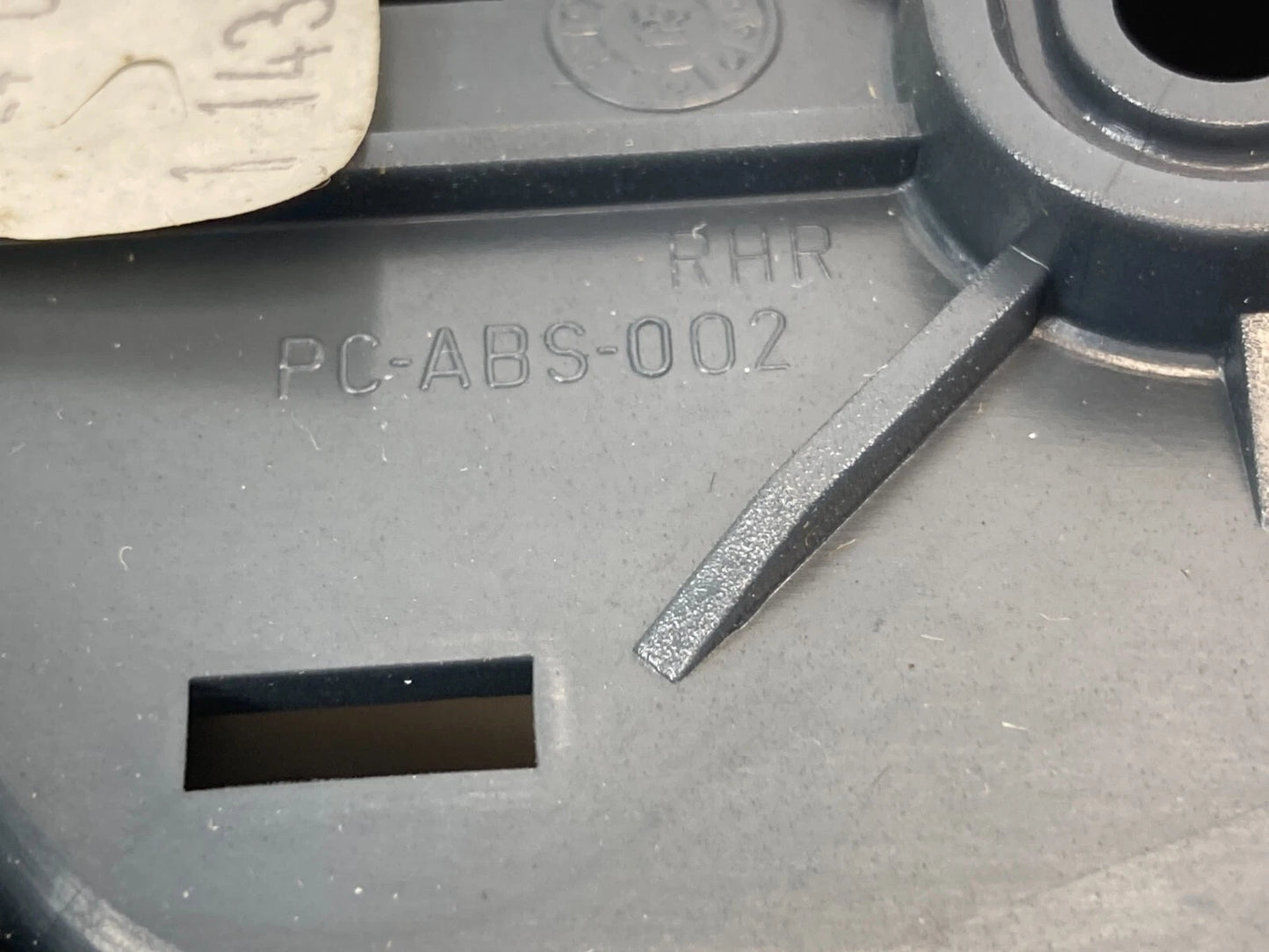 2006-2011 CADILLAC DTS REAR PASSENGER RIGHT INNER DOOR HANDLE BEZEL OEM PCABS002