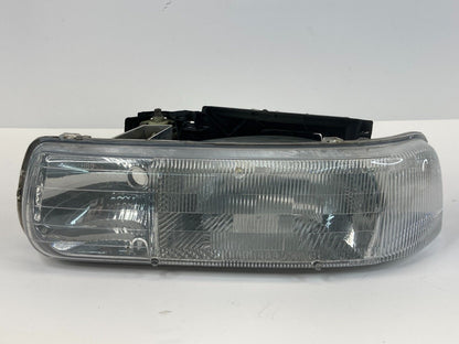 1999-2002 Chevy Silverado 2500 Front Left Driver Headlight Headlamp 16524537 OEM