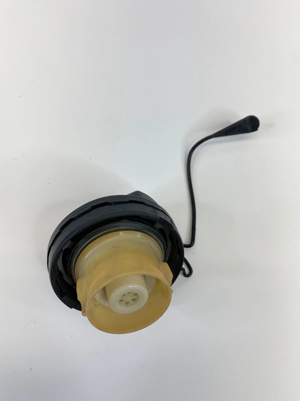 2002 2003 LEXUS ES300 2003-2008 LEXUS GX470 FUEL FILLER GAS TANK CAP OEM