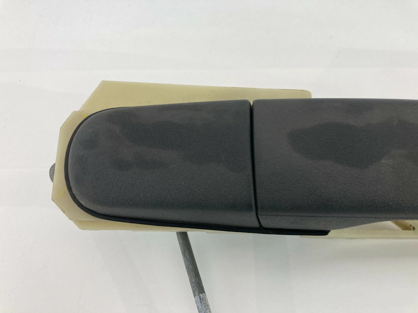 2005-2009 CHEVY EQUINOX REAR RIGHT OUTSIDE EXTERIOR DOOR HANDLE BLACK MODEL OEM