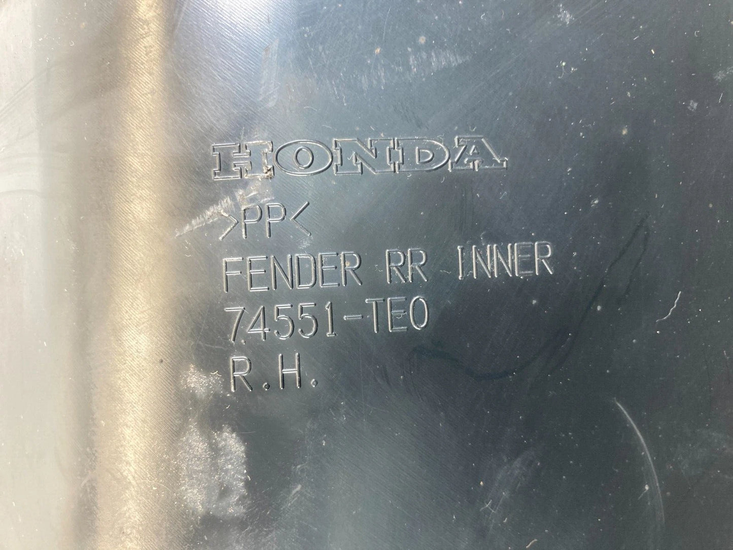 2008-2012 HONDA ACCORD REAR RH PASSENGER INNER FENDER SPLASH SHIELD OEM 74551TE0