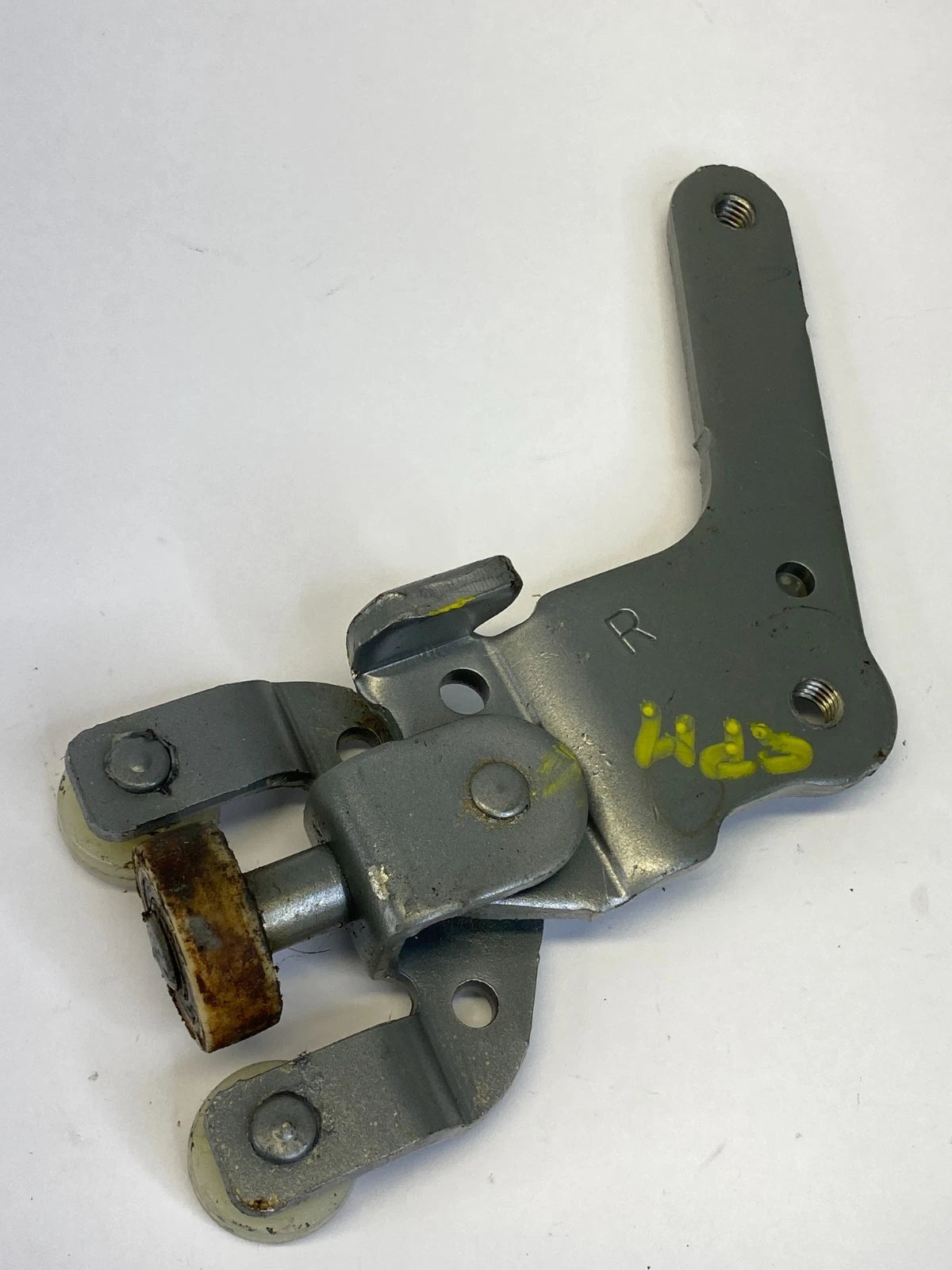 2004-2010 TOYOTA SIENNA REAR RIGHT CENTER SLIDING DOOR HINGE ROLLER RAIL OEM