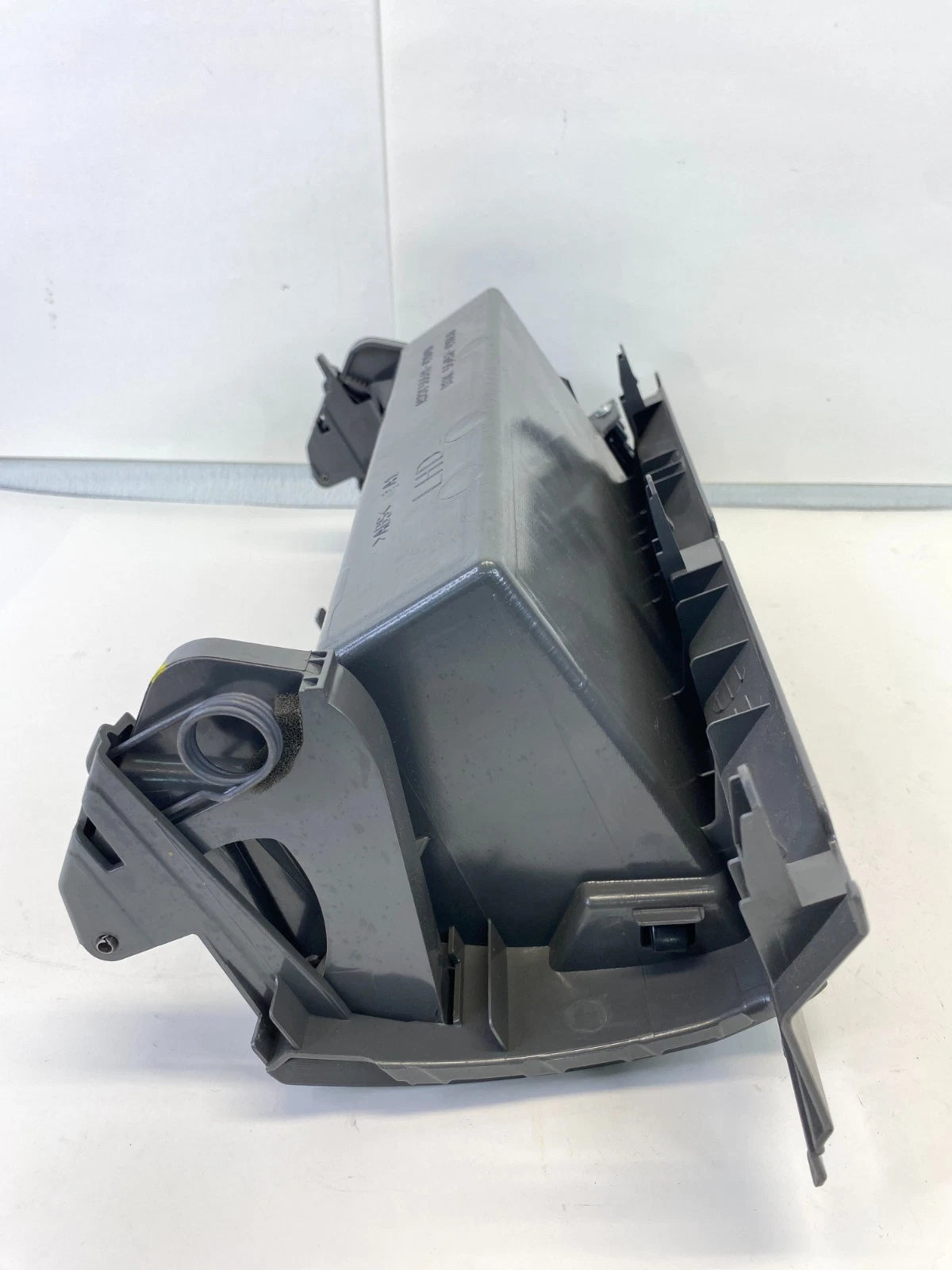2010-2015 TOYOTA PRIUS UPPER GLOVE BOX STORAGE COMPARTMENT UNIT OEM 55511-47040