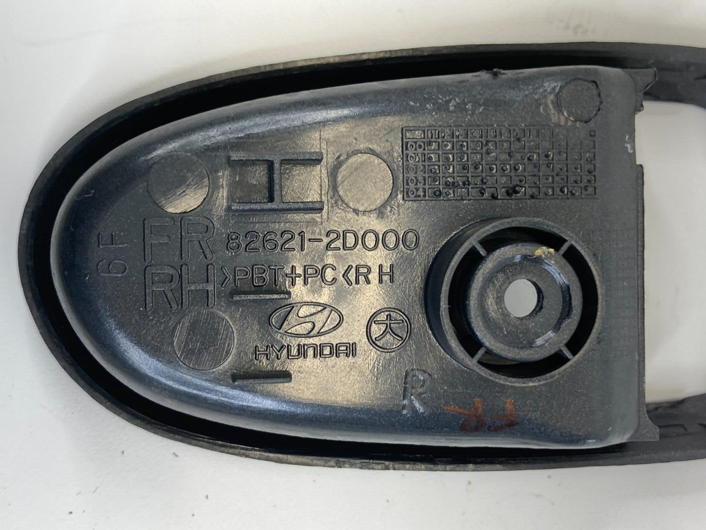 01-06 Hyundai Elantra Front Right Passenger Door Handle Bezel Cover 82621-2D000