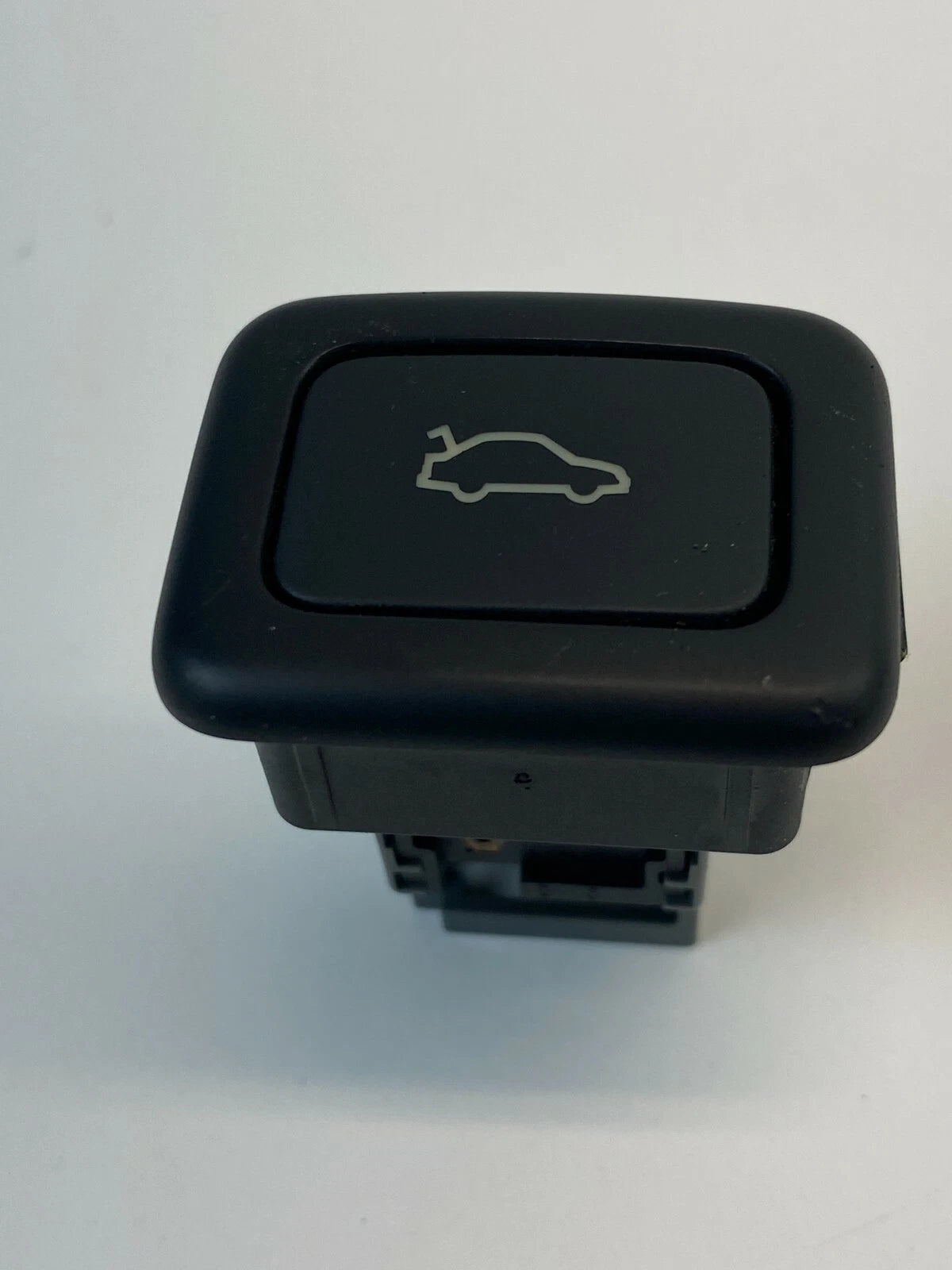 2003-2011 SAAB 9-3 SEDAN TRUNK LID OPENER RELEASE LOCK SWITCH 12805287 OEM